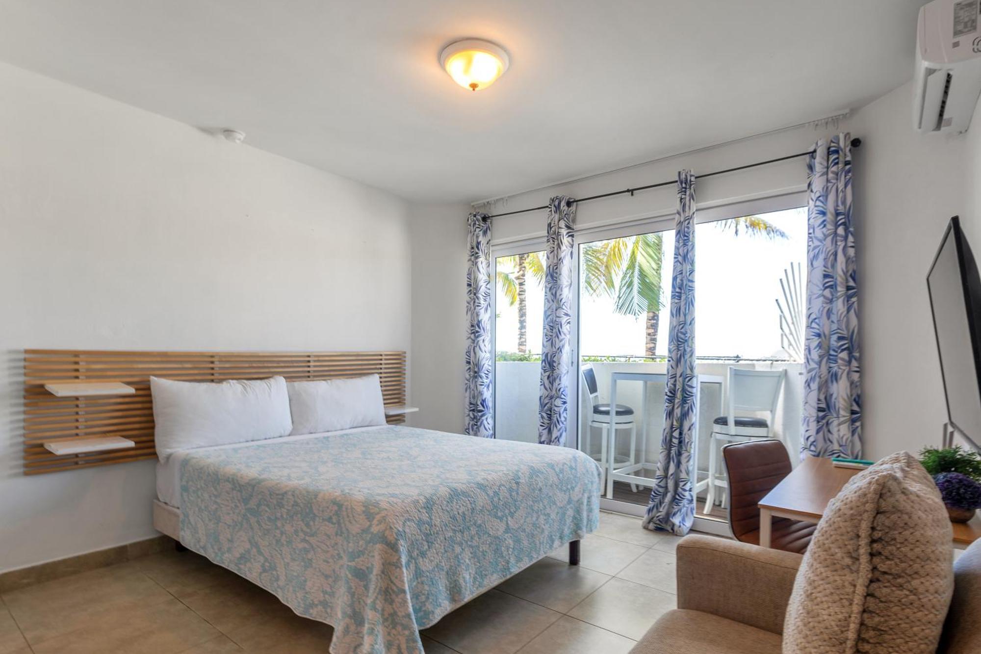 House - Petite - Access Apartment