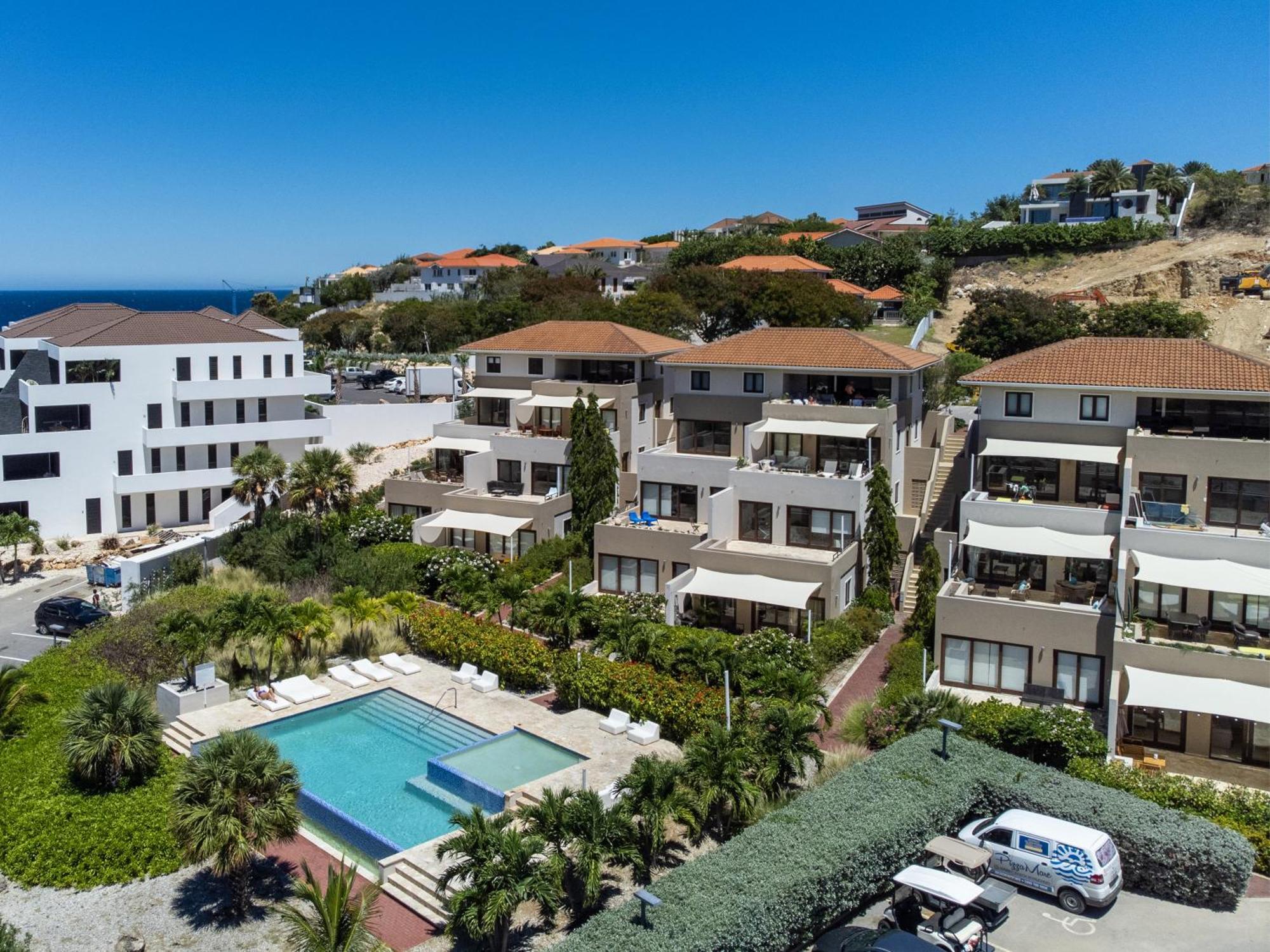 Blue Bay Curacao Golf & Beach Resort 4*