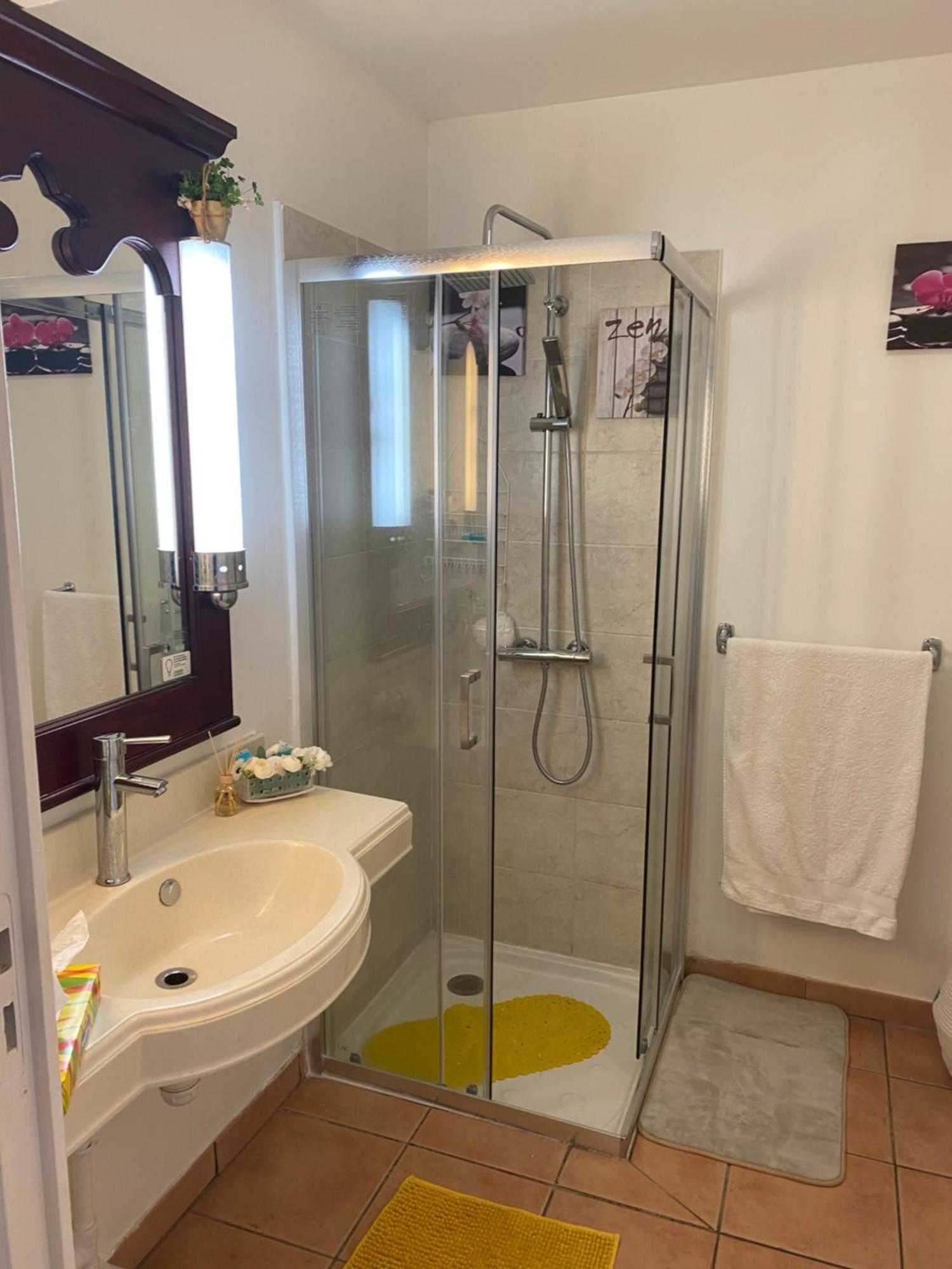 Hotel Au Beau Village Rez De Jardin 3*