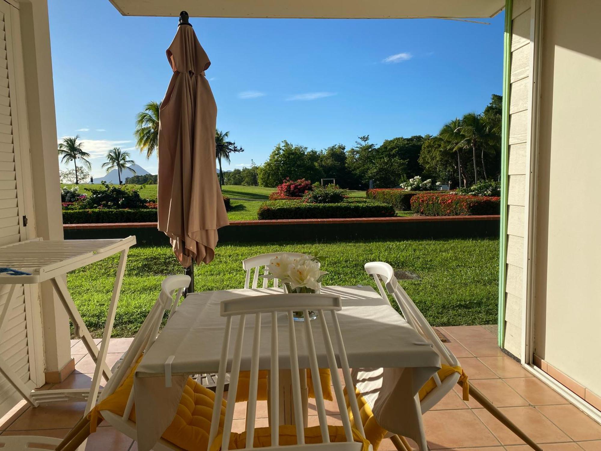 Au Beau Village Rez De Jardin 3*
