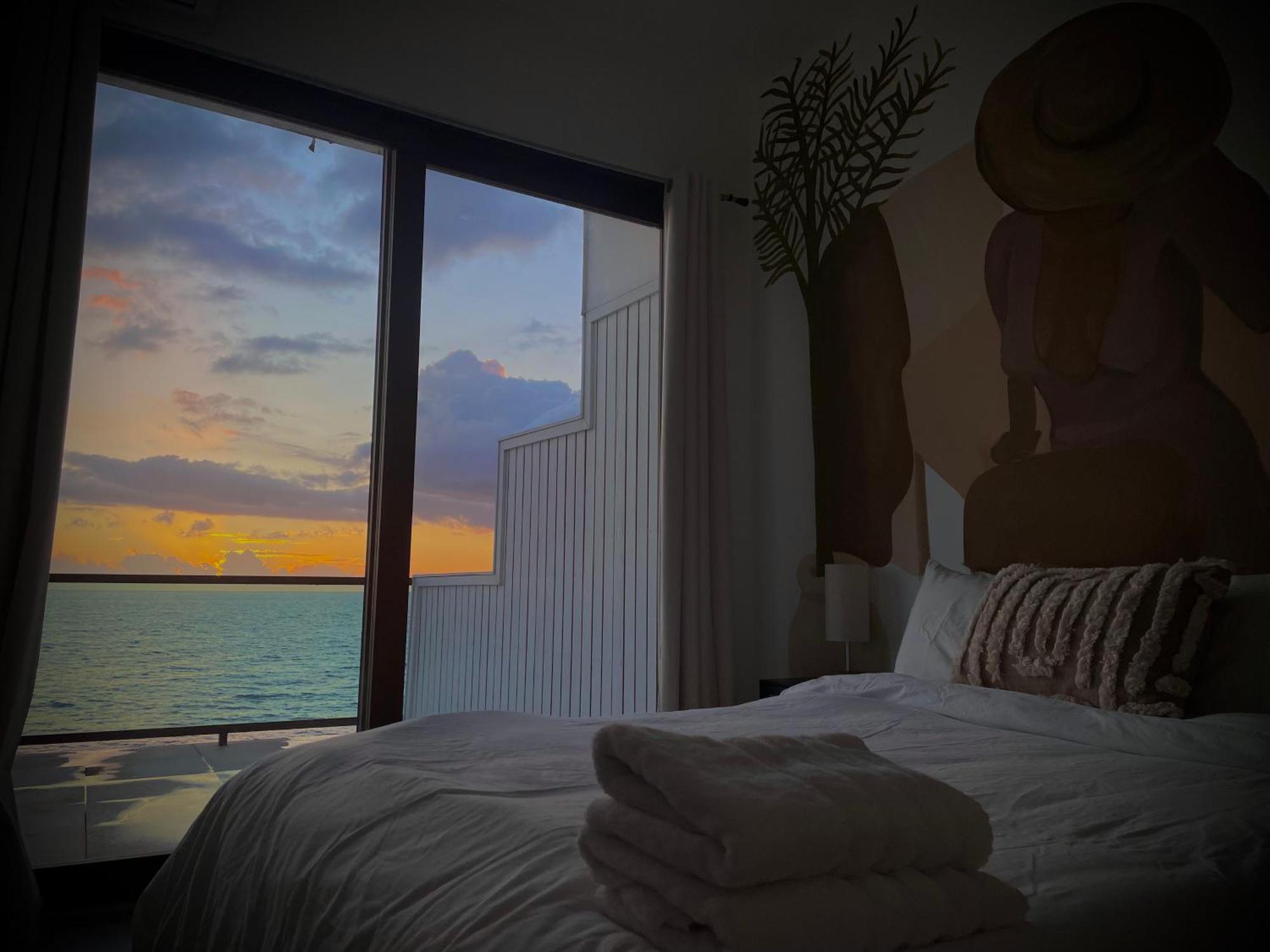 1 Corcega Beachfront