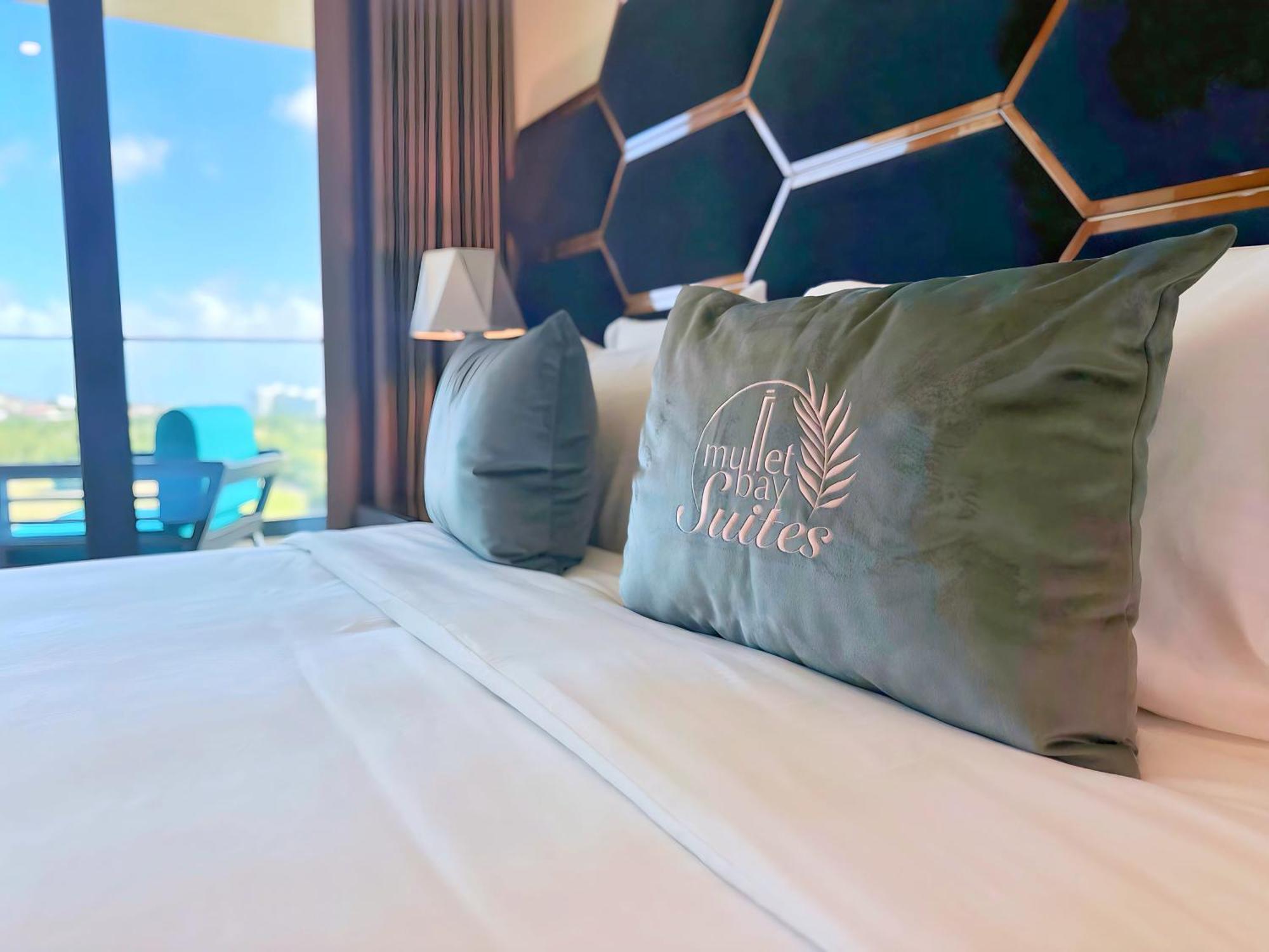 Mullet Bay - Your Luxury Awaits *