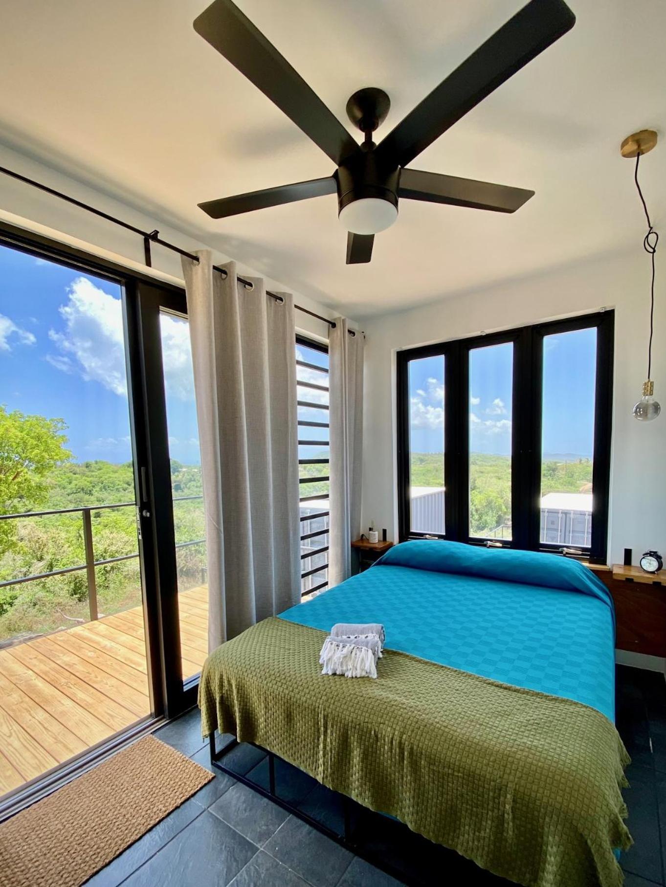 Lejos Eco Retreat * Vieques