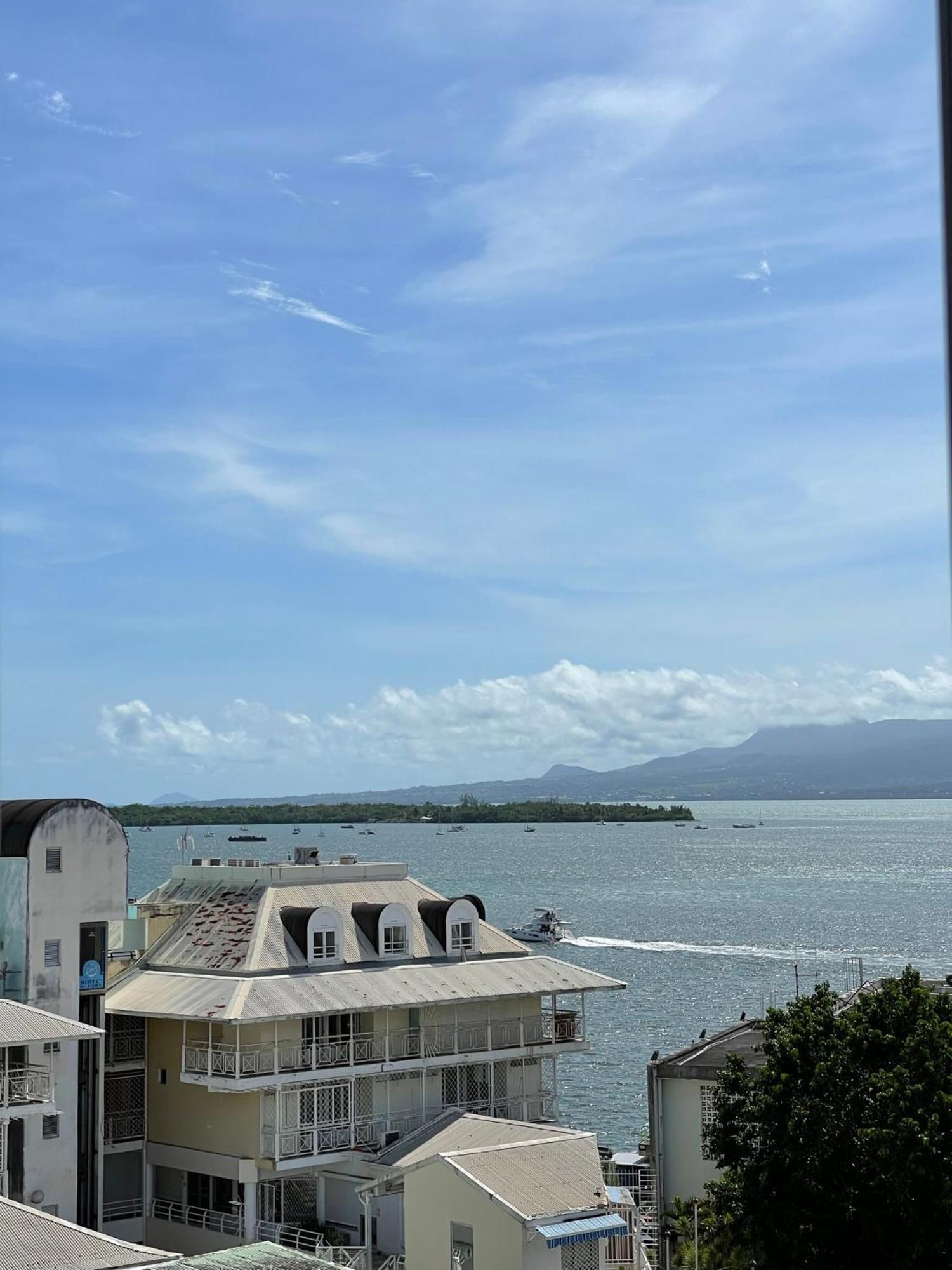 Apartment Penthouse Seaside 10 Min Port, Croisiere Et Aeroport