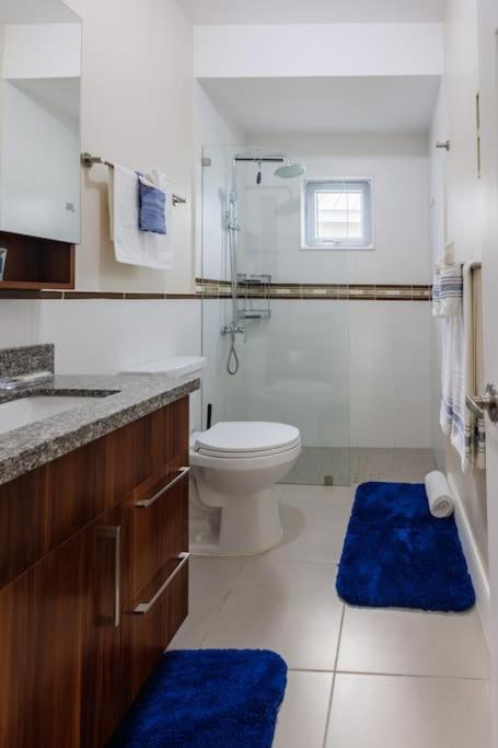 Welcome To Our Ocean View Villa! Pousada *