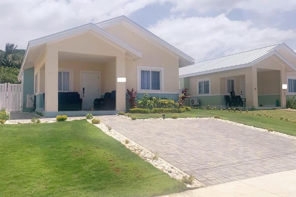 Welcome To Our Ocean View Villa! Pousada Lucea