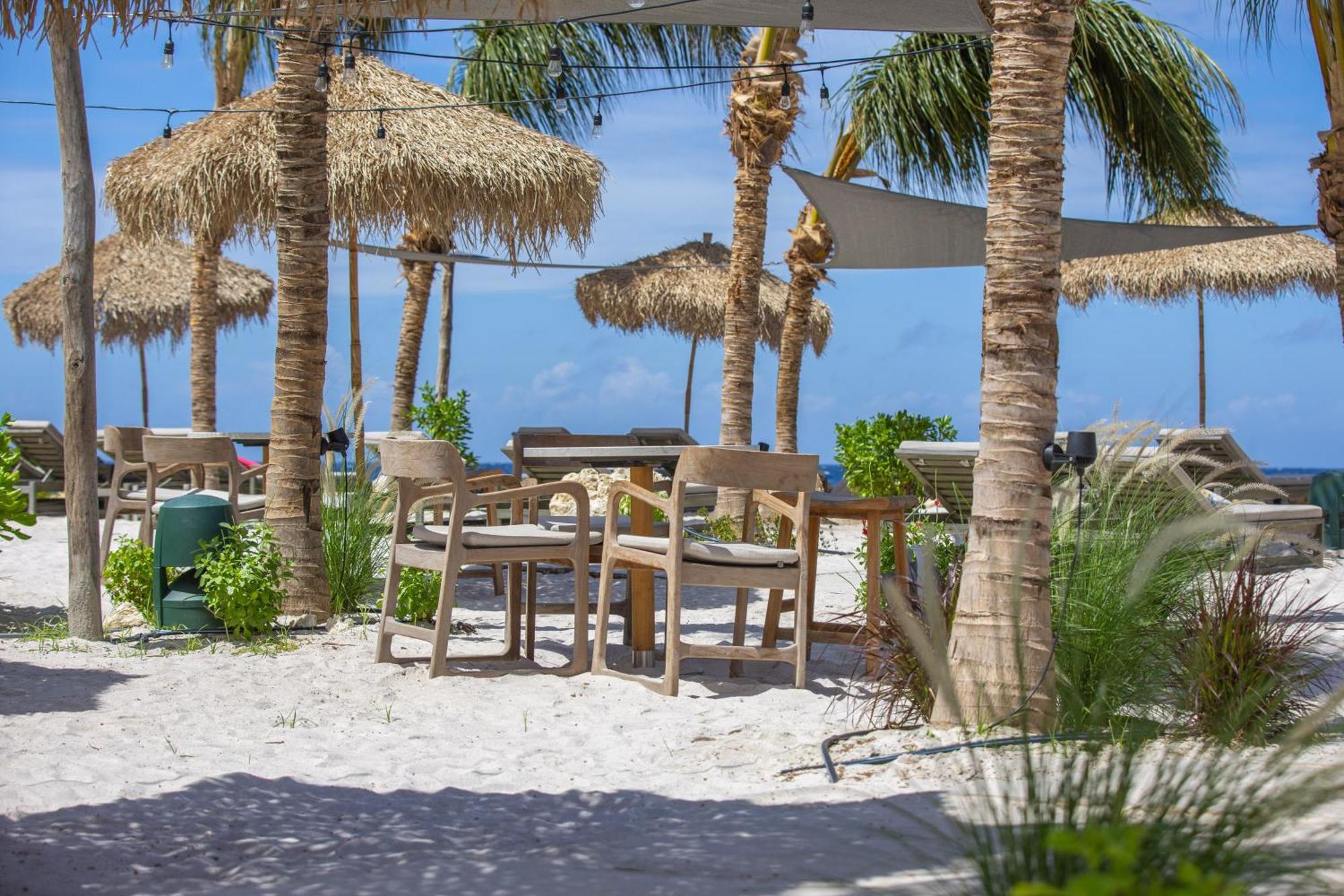 Resort Blue Bay Curacao Golf & Beach 4*