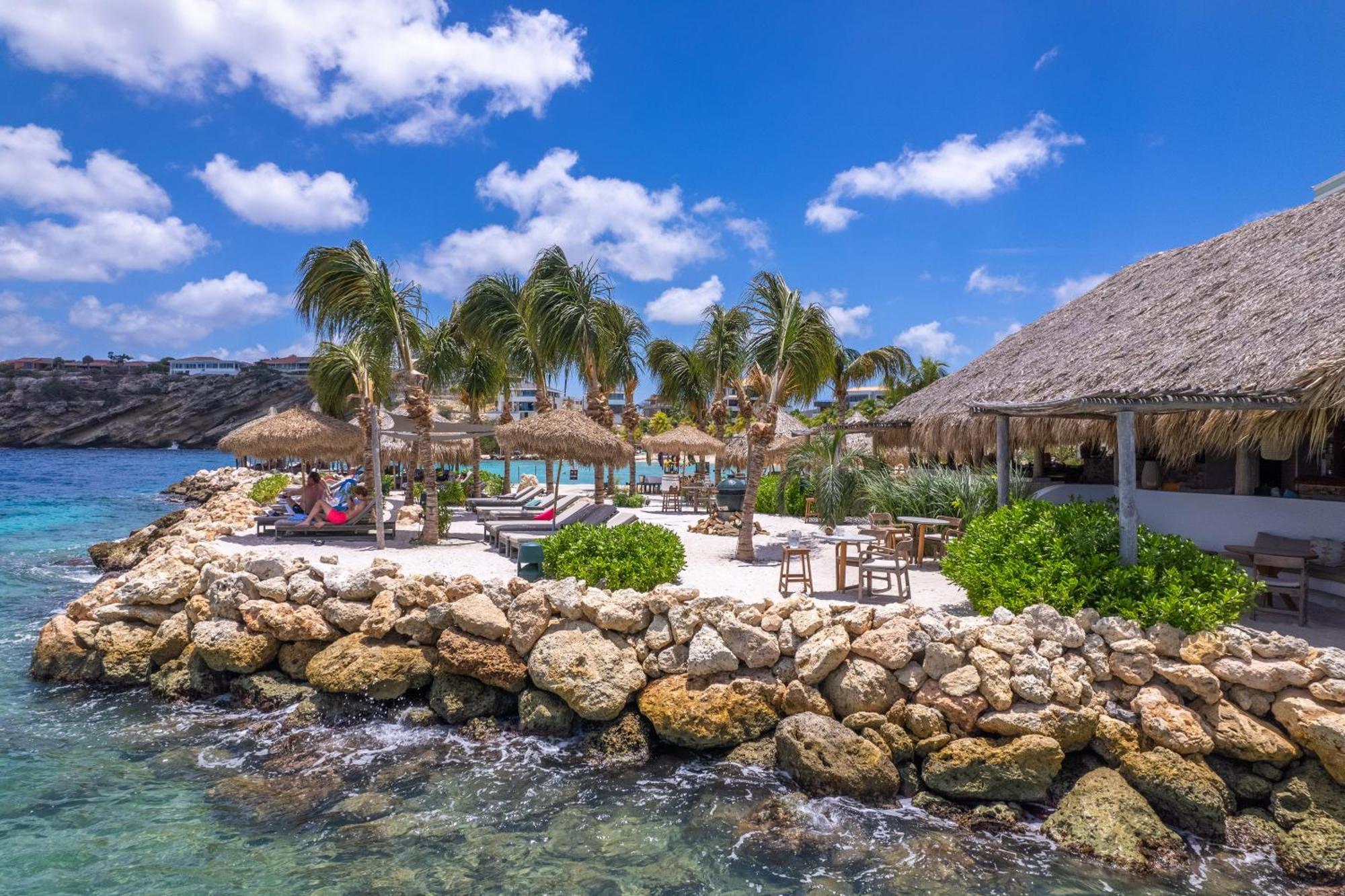 Blue Bay Curacao Golf & Beach 4*