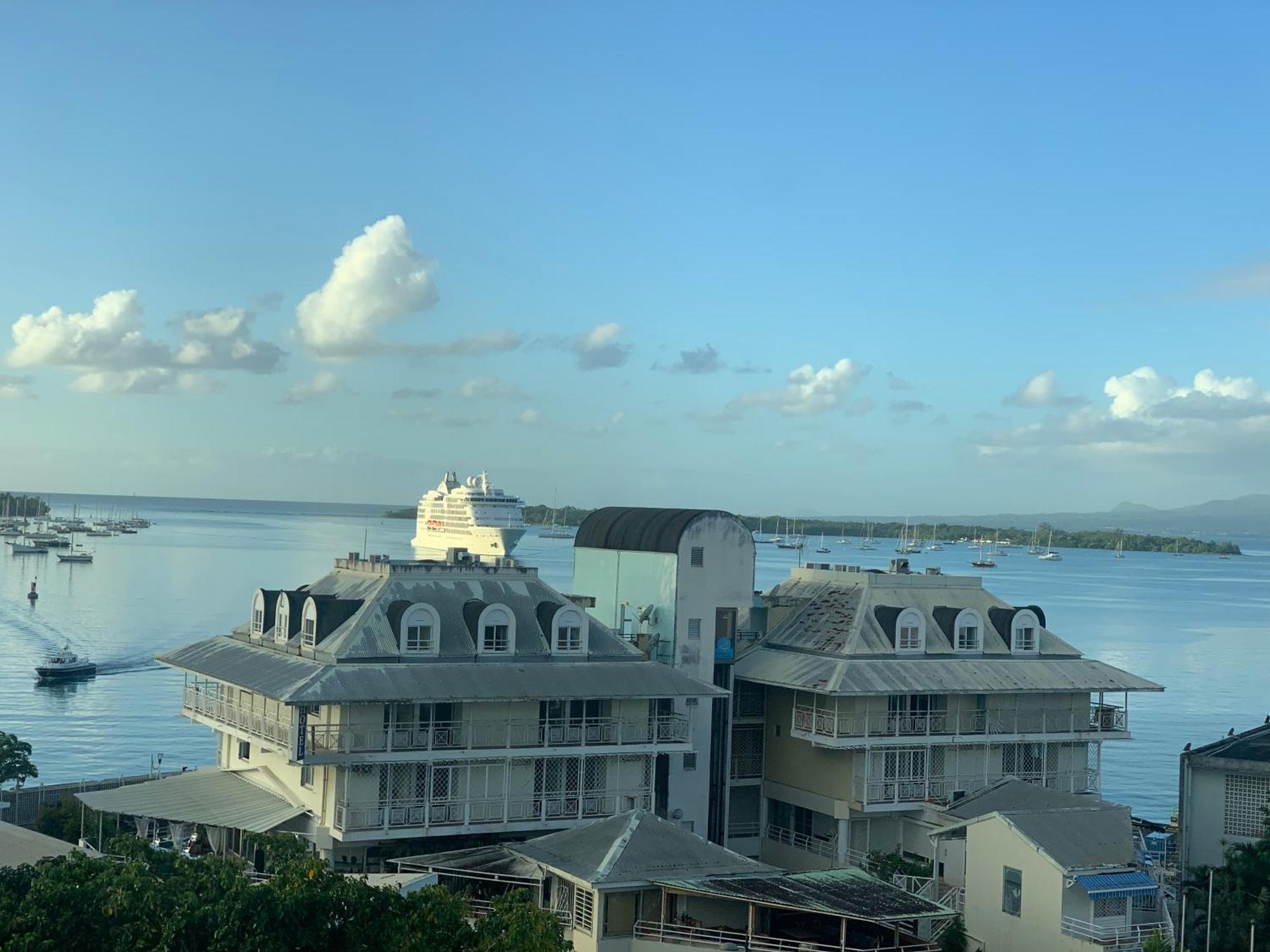 Penthouse Seaside 10 Min Port, Croisiere Et Aeroport Apartment