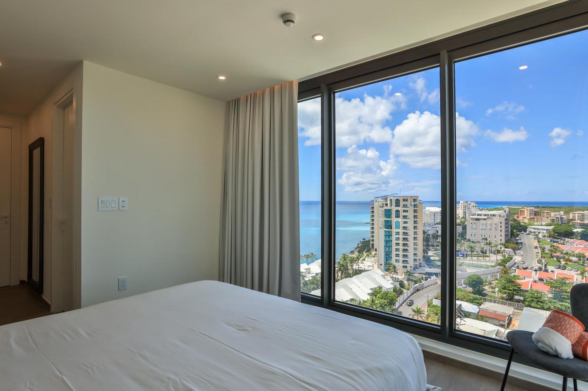 Fourteen At Mullet Bay Apartment *