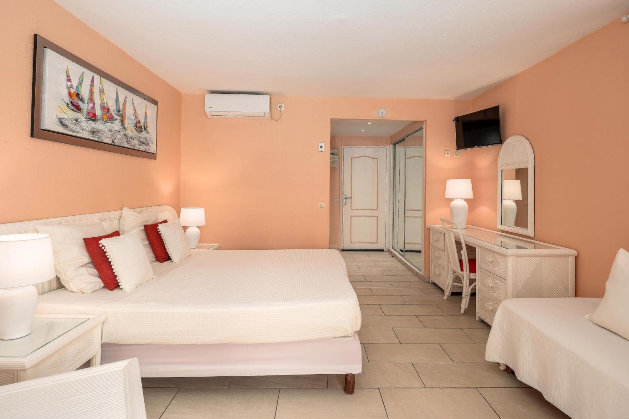 Apartment Bord De Tres Fonctionnel , Sur La & Vue Exceptionnelle *