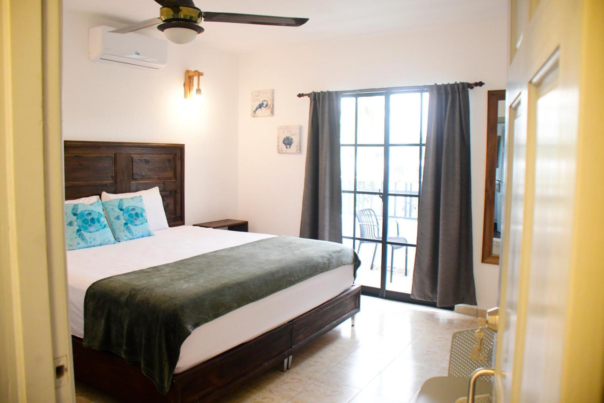 Hotel Marina Samana