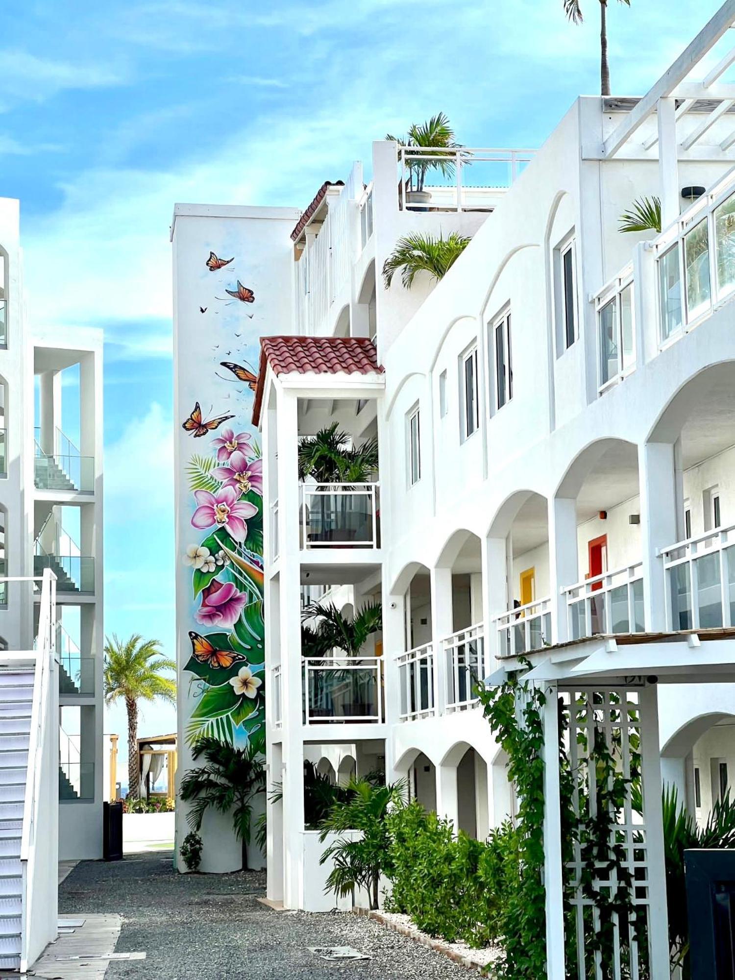 House - Petite - Access Apartment