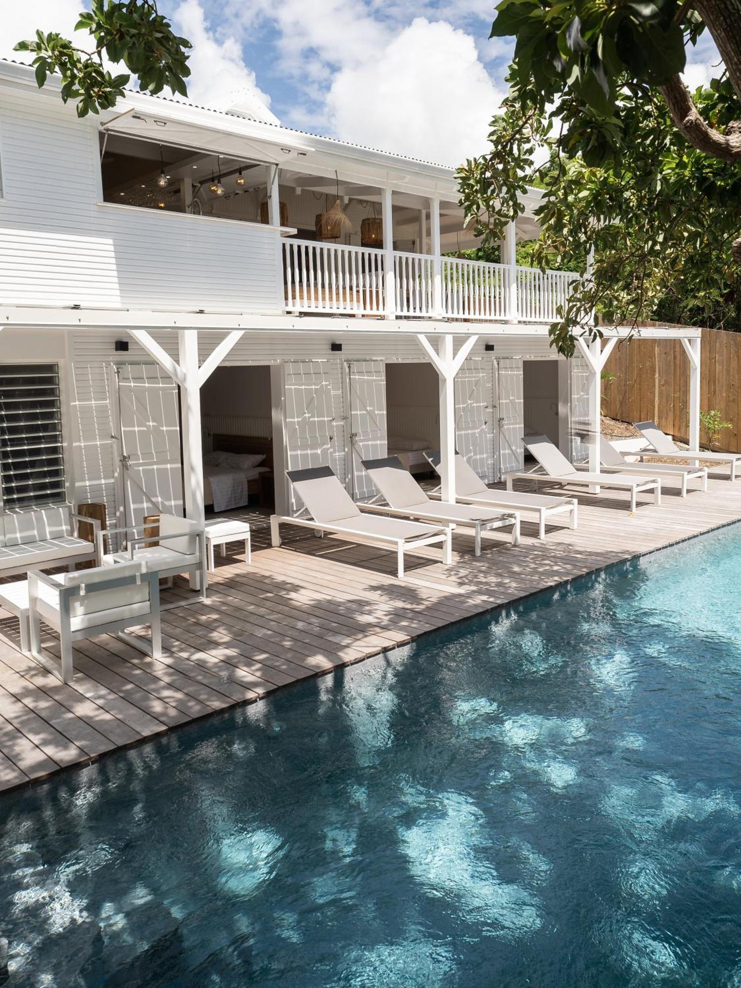 - Piscine A Debordement & Saint-Francois (Grande-Terre)
