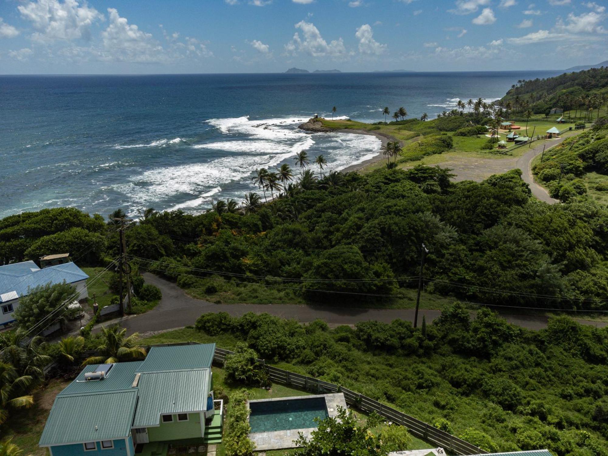 Waves * Kingstown