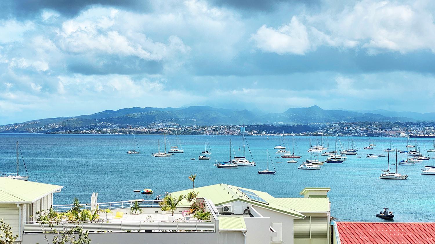 Apartment Atlantis, Magnifique T2, Vue Mer, Proche Plage, Anse Mitan Les Trois-Ilets