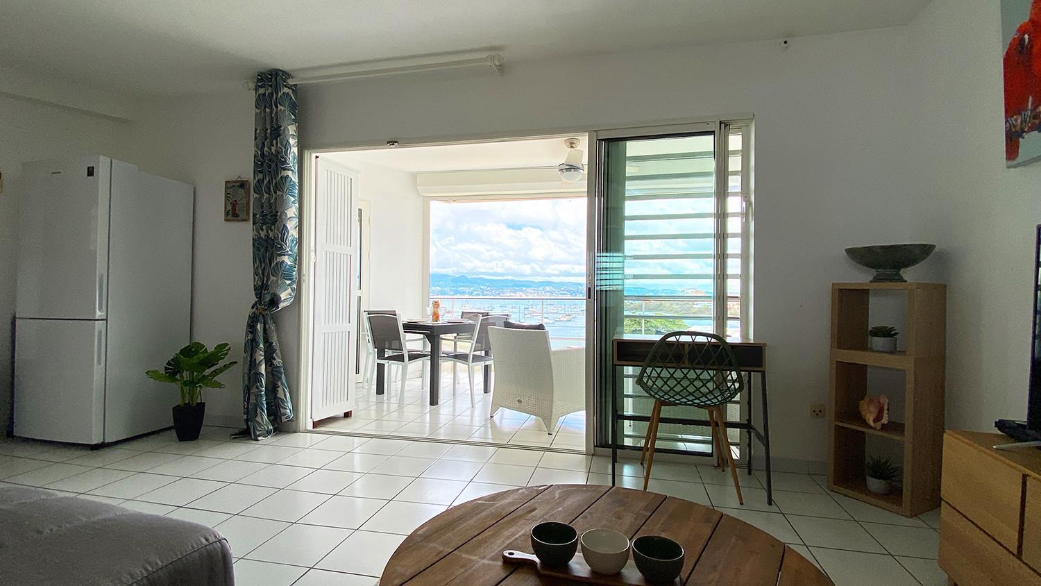Atlantis, Magnifique T2, Vue Mer, Proche Plage, Anse Mitan Apartment *