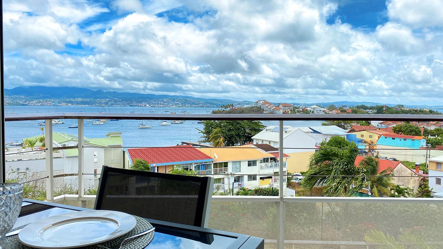 Apartment Atlantis, Magnifique T2, Vue Mer, Proche Plage, Anse Mitan Les Trois-Ilets