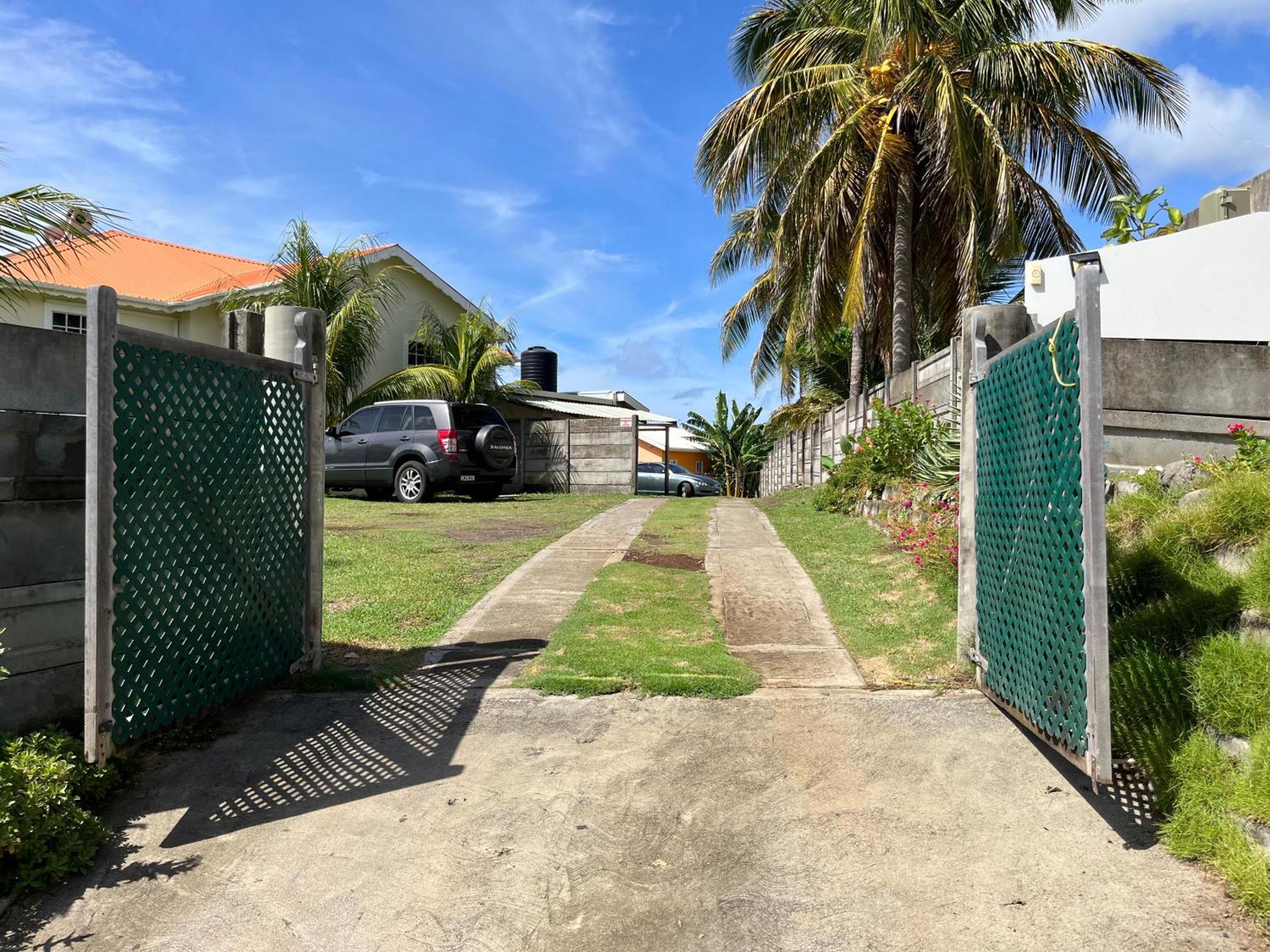 Apartment Waves Kingstown