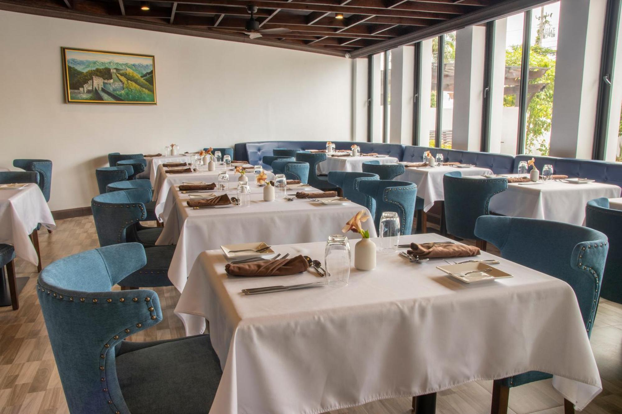 Sago Palm Hotel