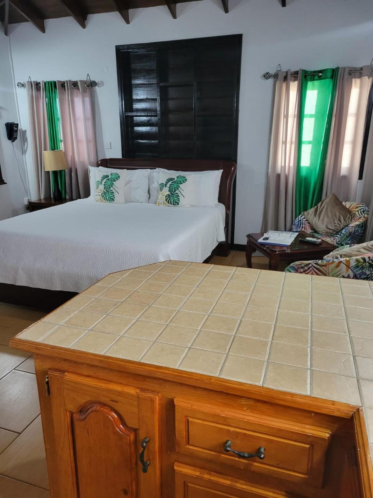 Samfi Gardens 3*