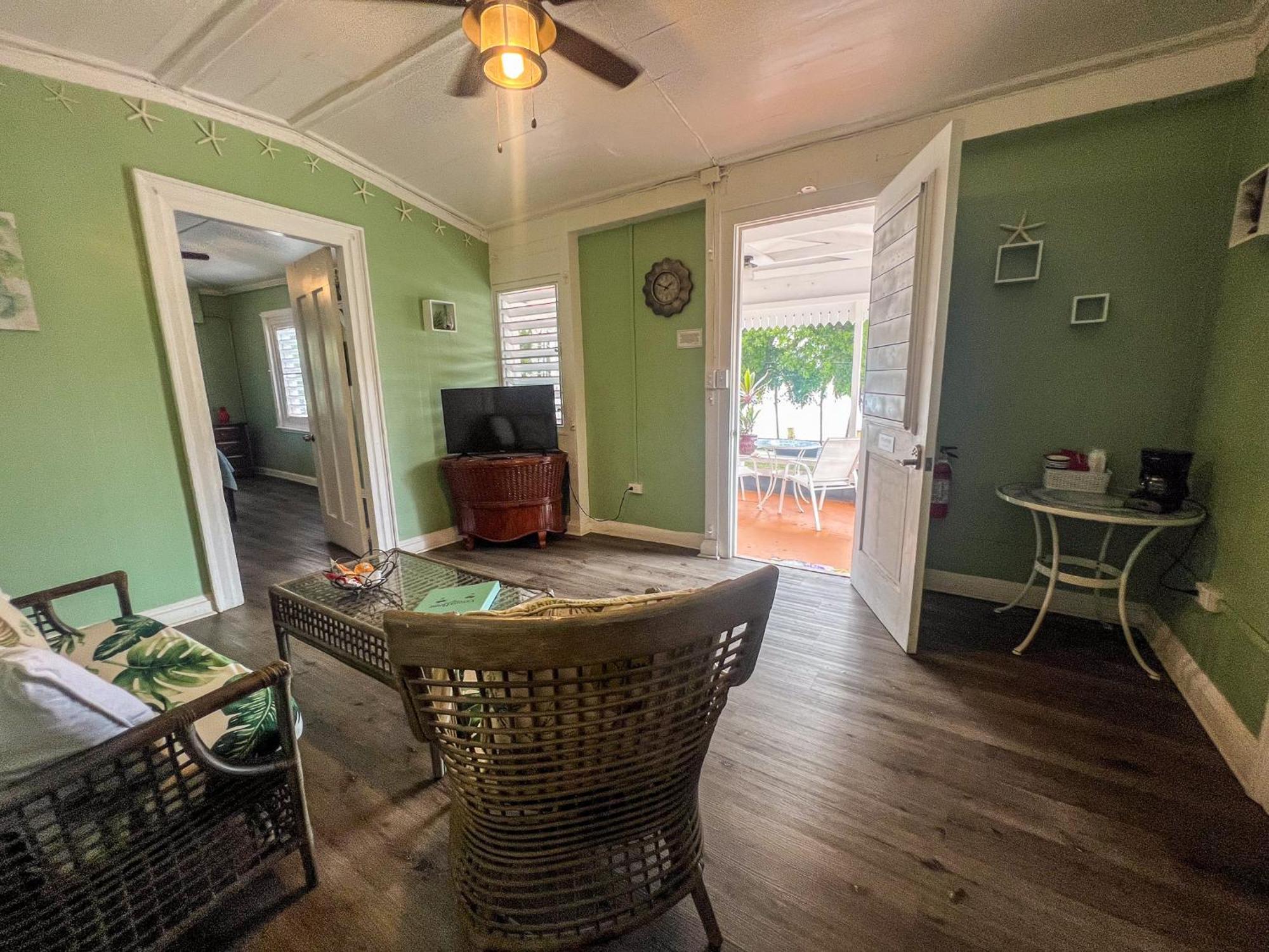 Victoria House Hotel Frederiksted