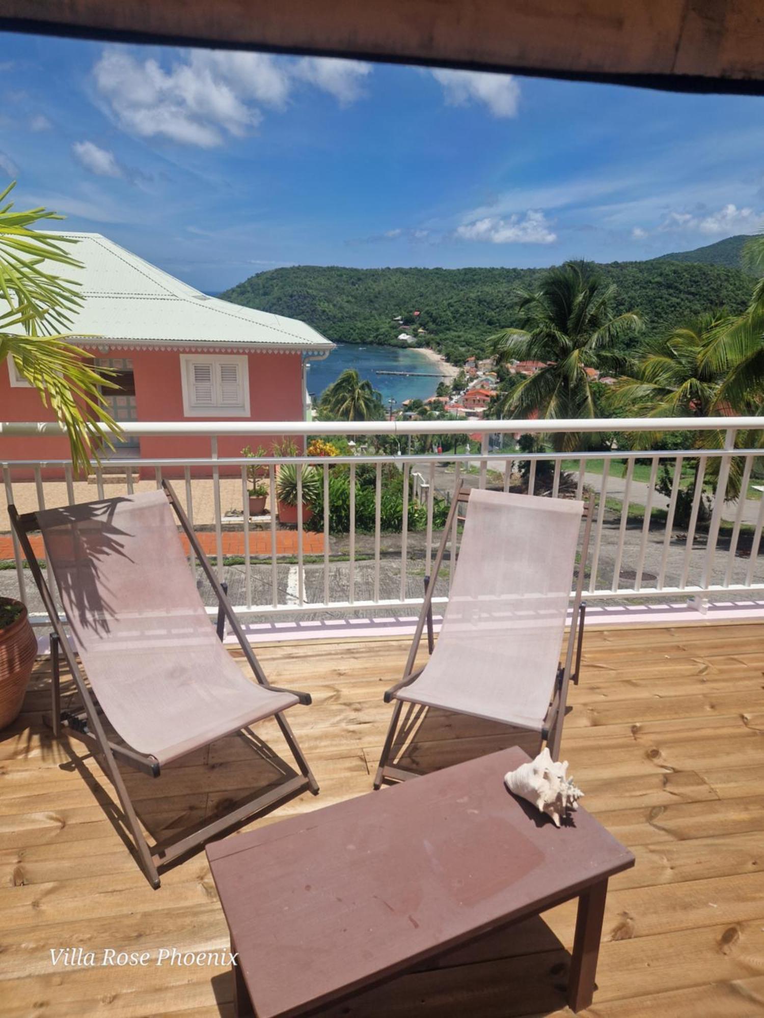 Rose Phoenix Rez-de-jardin Piscine Et Vue Holiday home