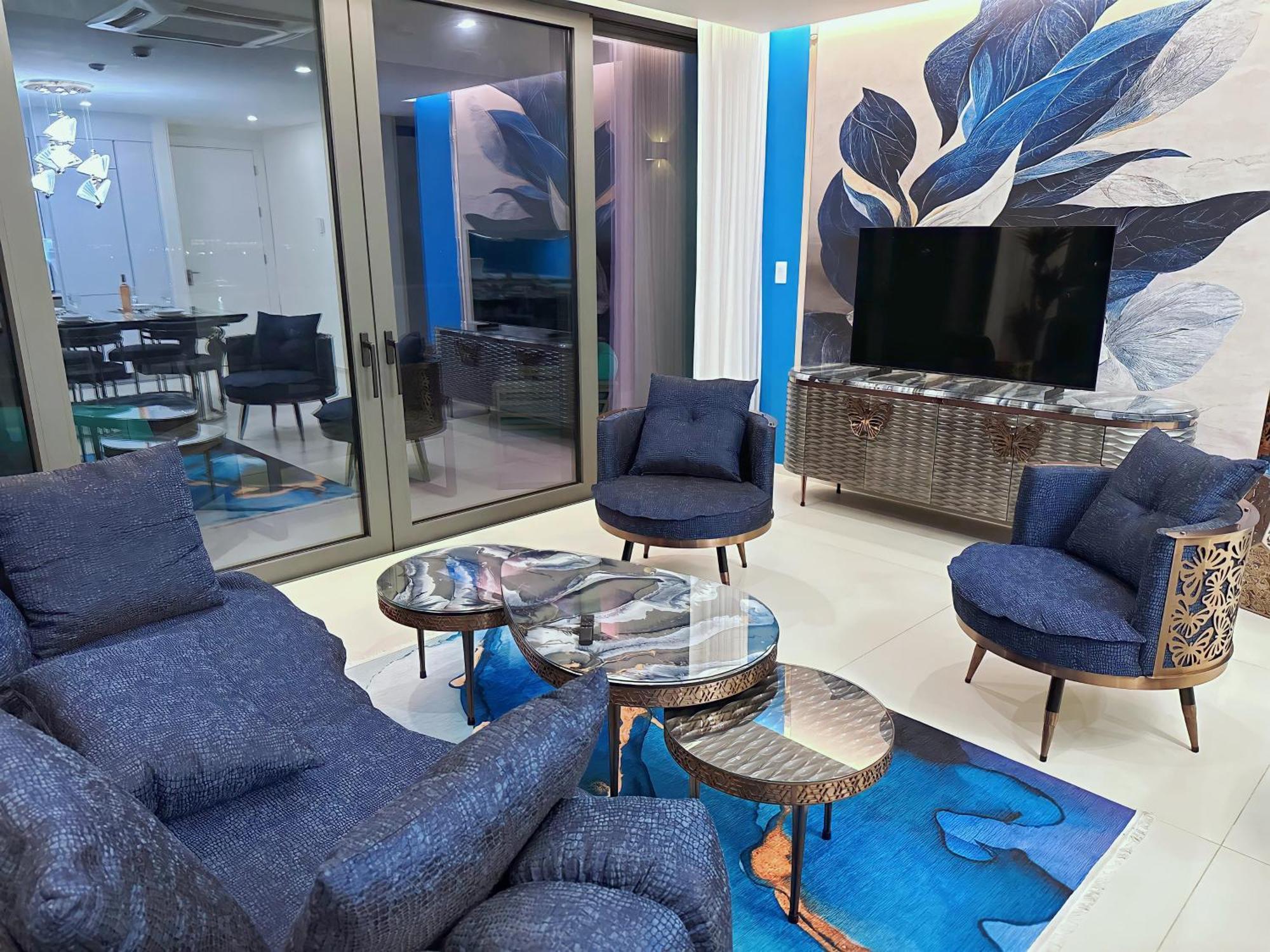 Mullet Bay - Your Luxury Awaits * Cupecoy (Sint Maarten)