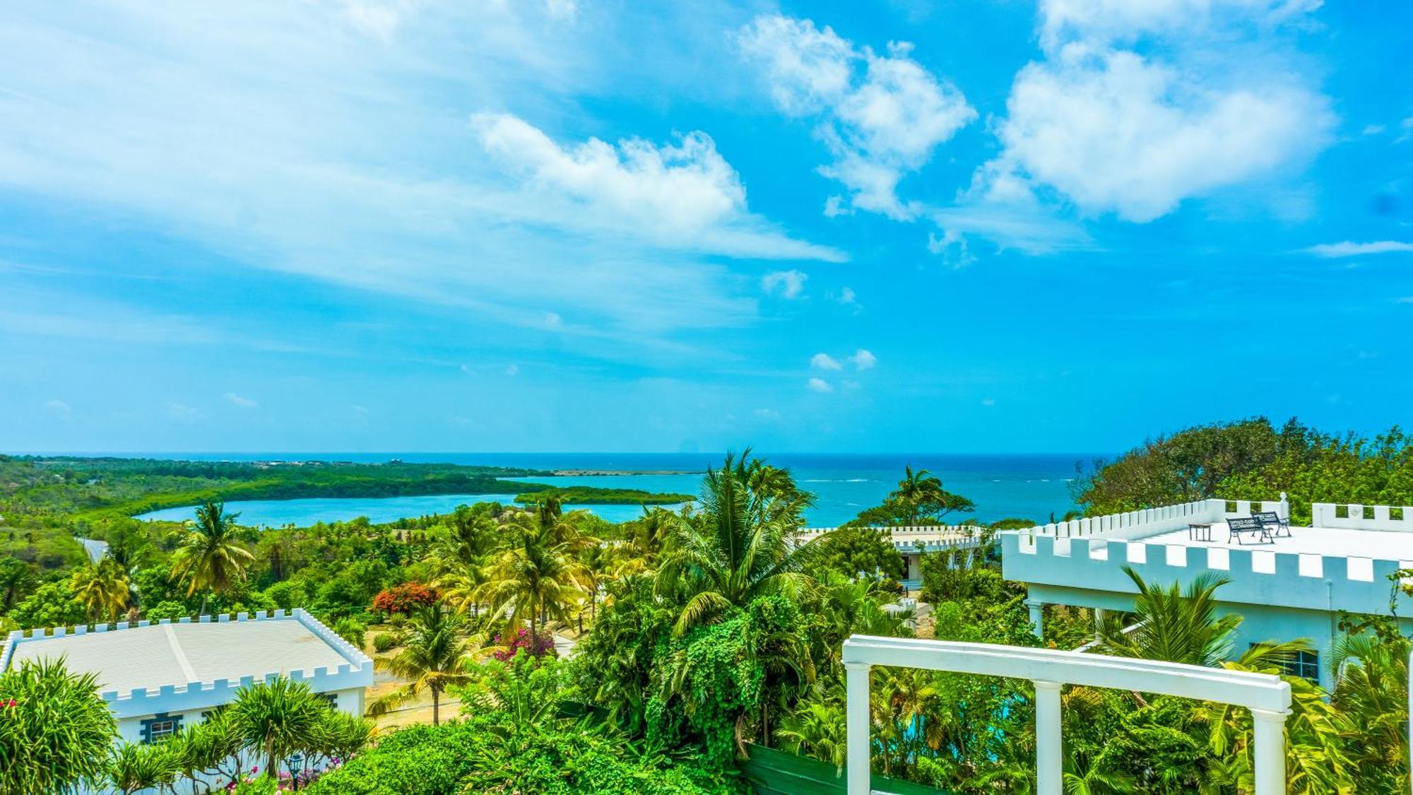 Castles In Paradise 3*