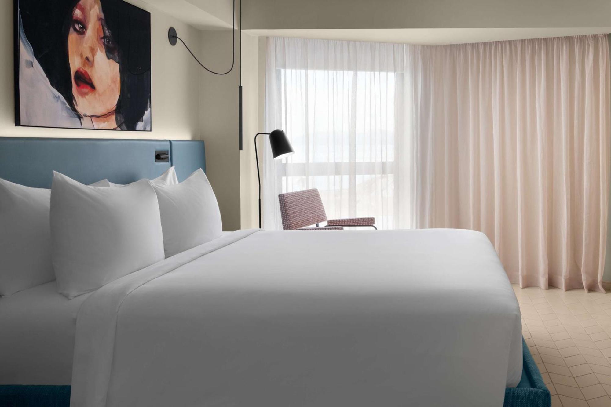 Hotel Rok Tapestry Collection By Hilton
