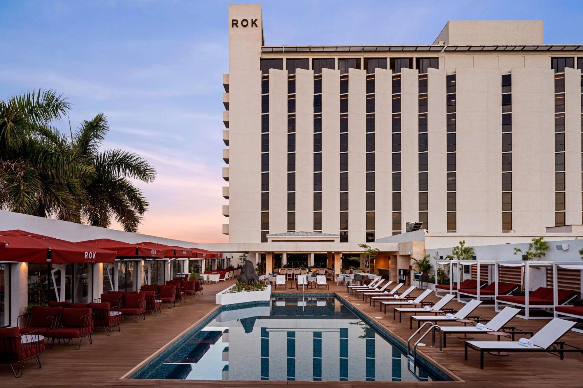 Rok Tapestry Collection By Hilton Hotel