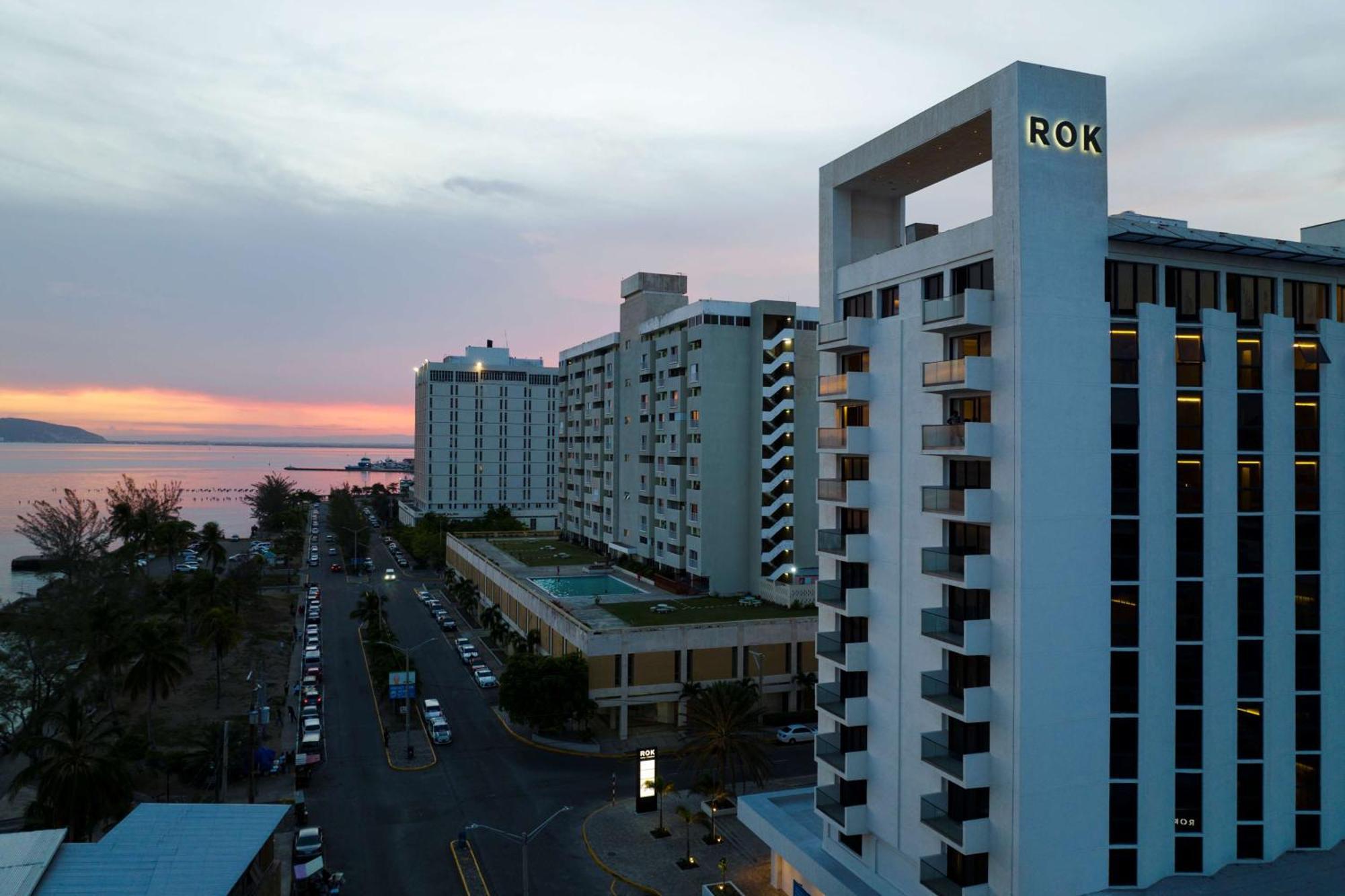 Rok Tapestry Collection By Hilton 4* Kingston