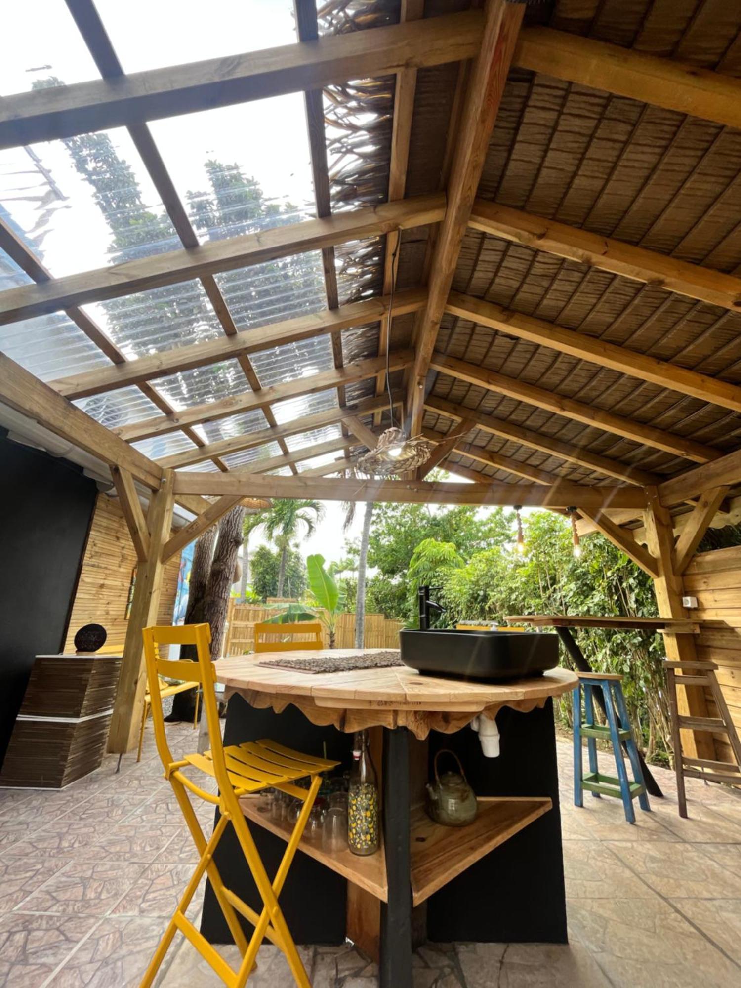Ti Bwa Carbet Cosy Semi-exterieur Avec Toit Terrasse Casa de férias Sainte-Anne (Grande-Terre)