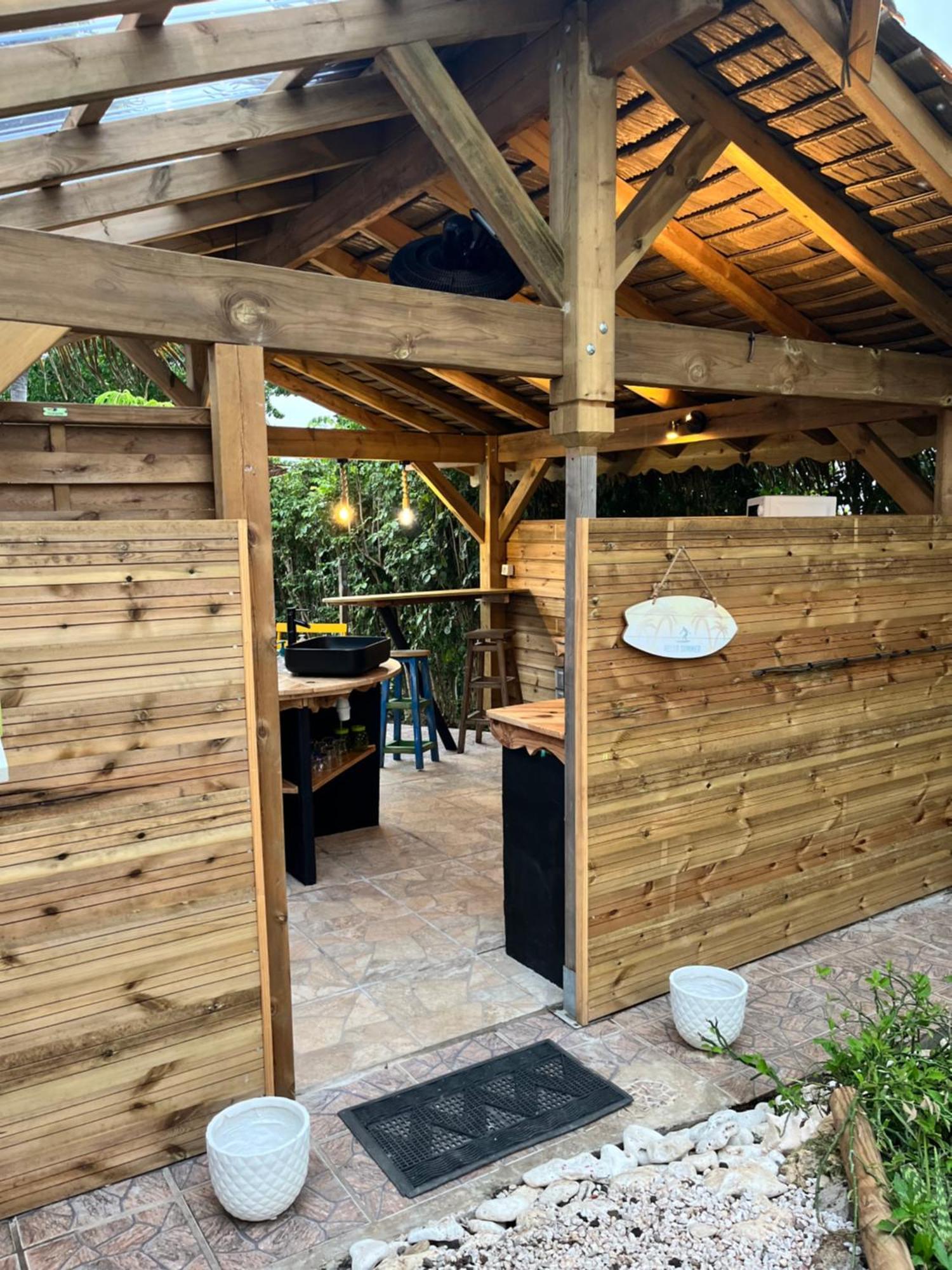 Ti Bwa Carbet Cosy Semi-exterieur Avec Toit Terrasse *