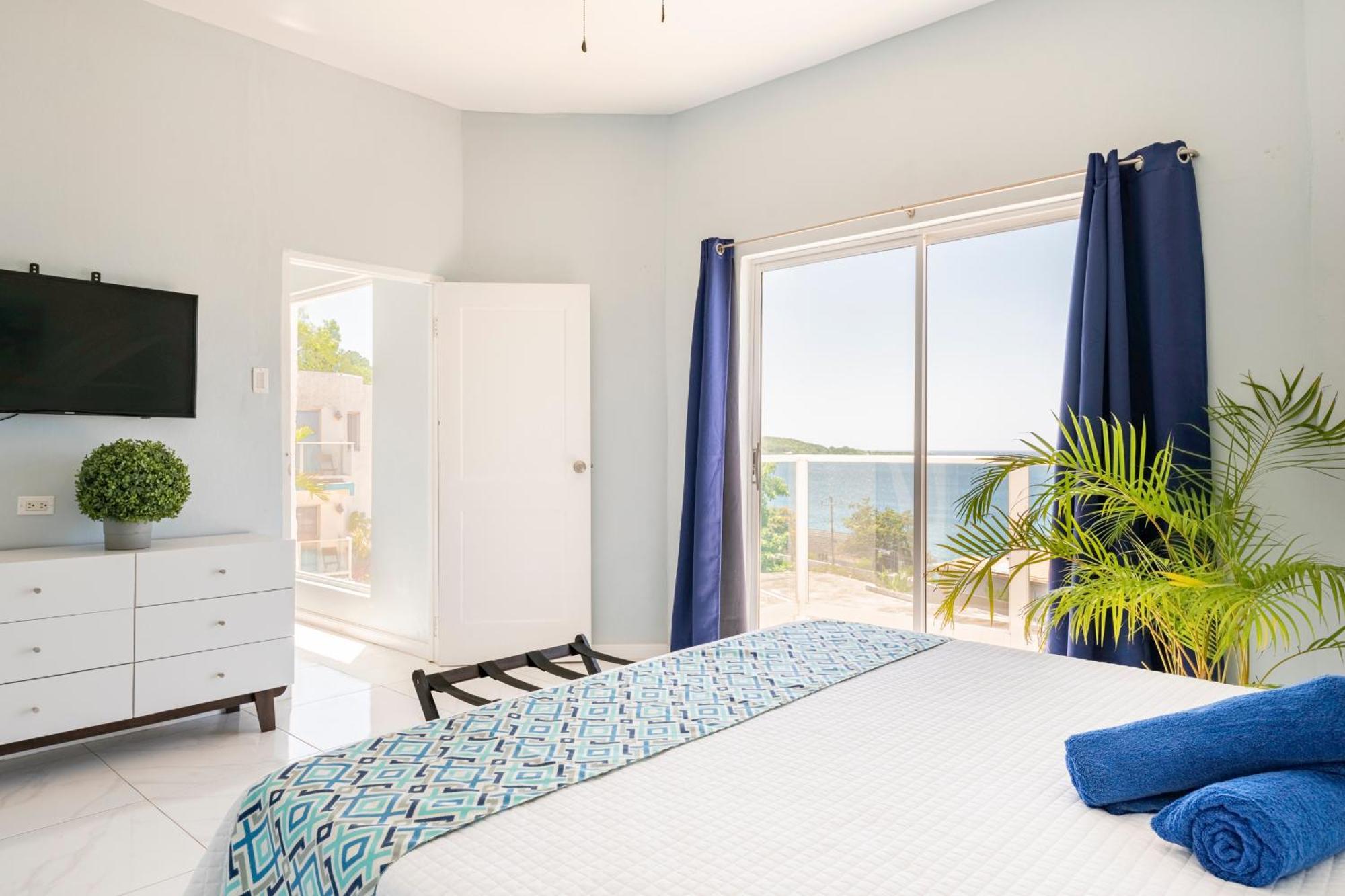 Luxe Discovery Bay