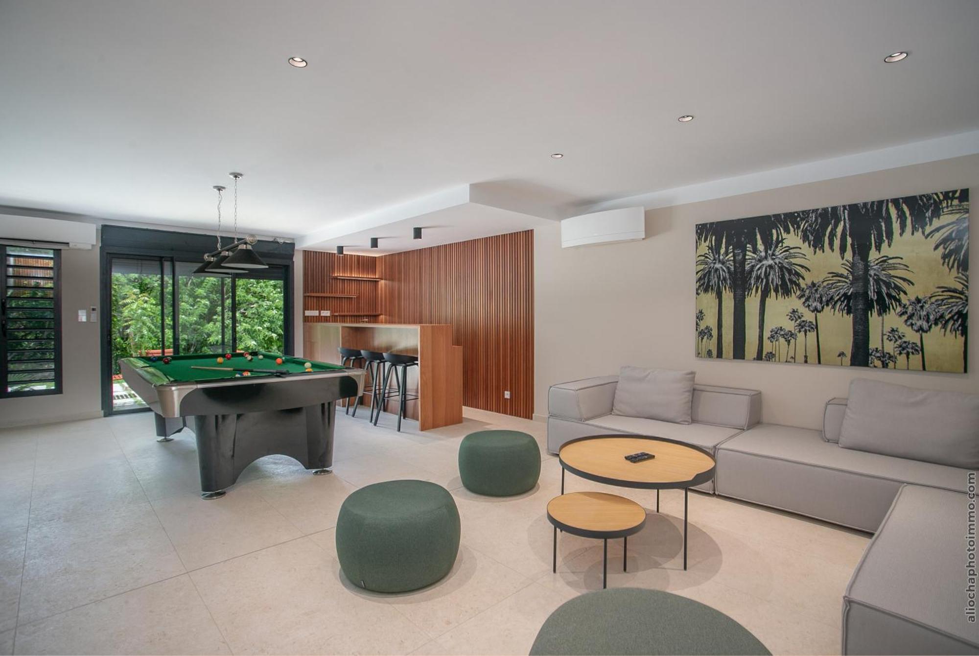 Villa Mahogany