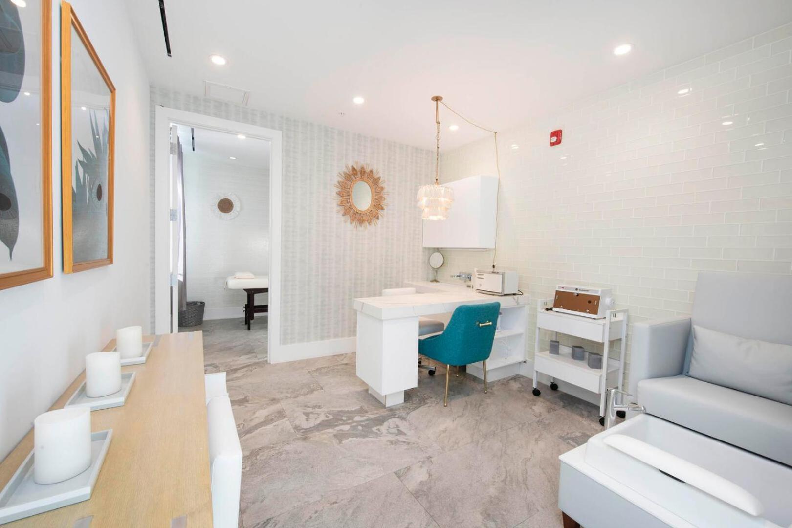 Point 501 Penthouse *