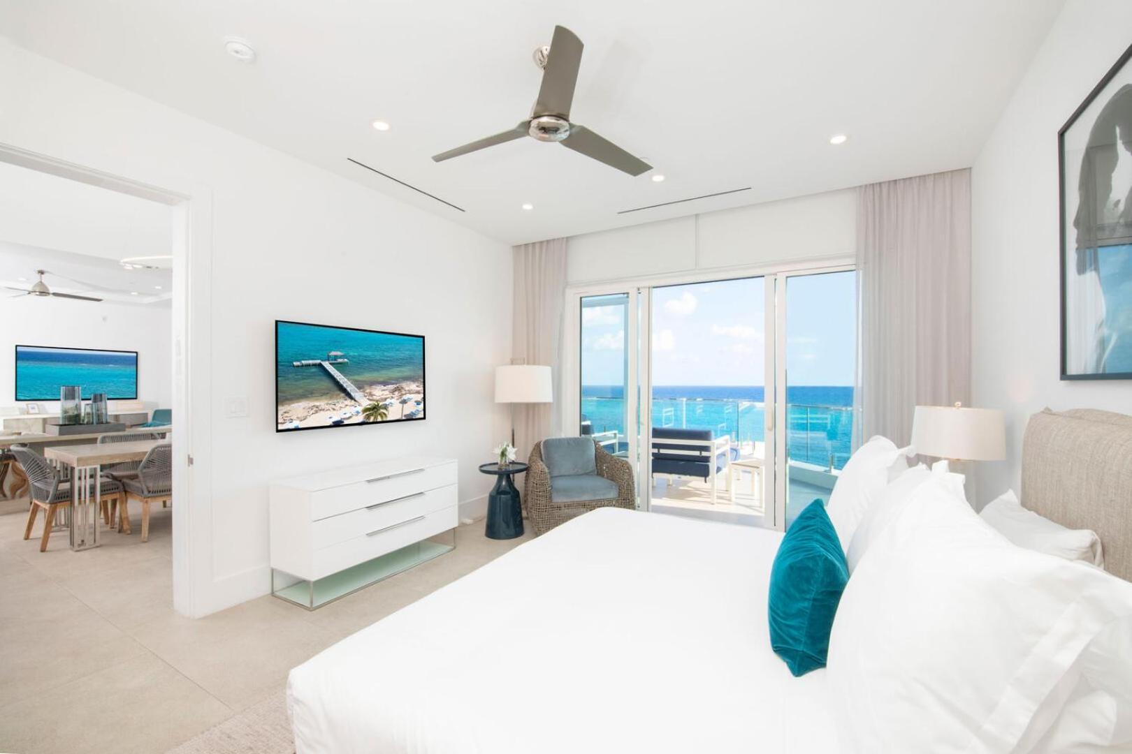 Point 501 Penthouse Apartment *