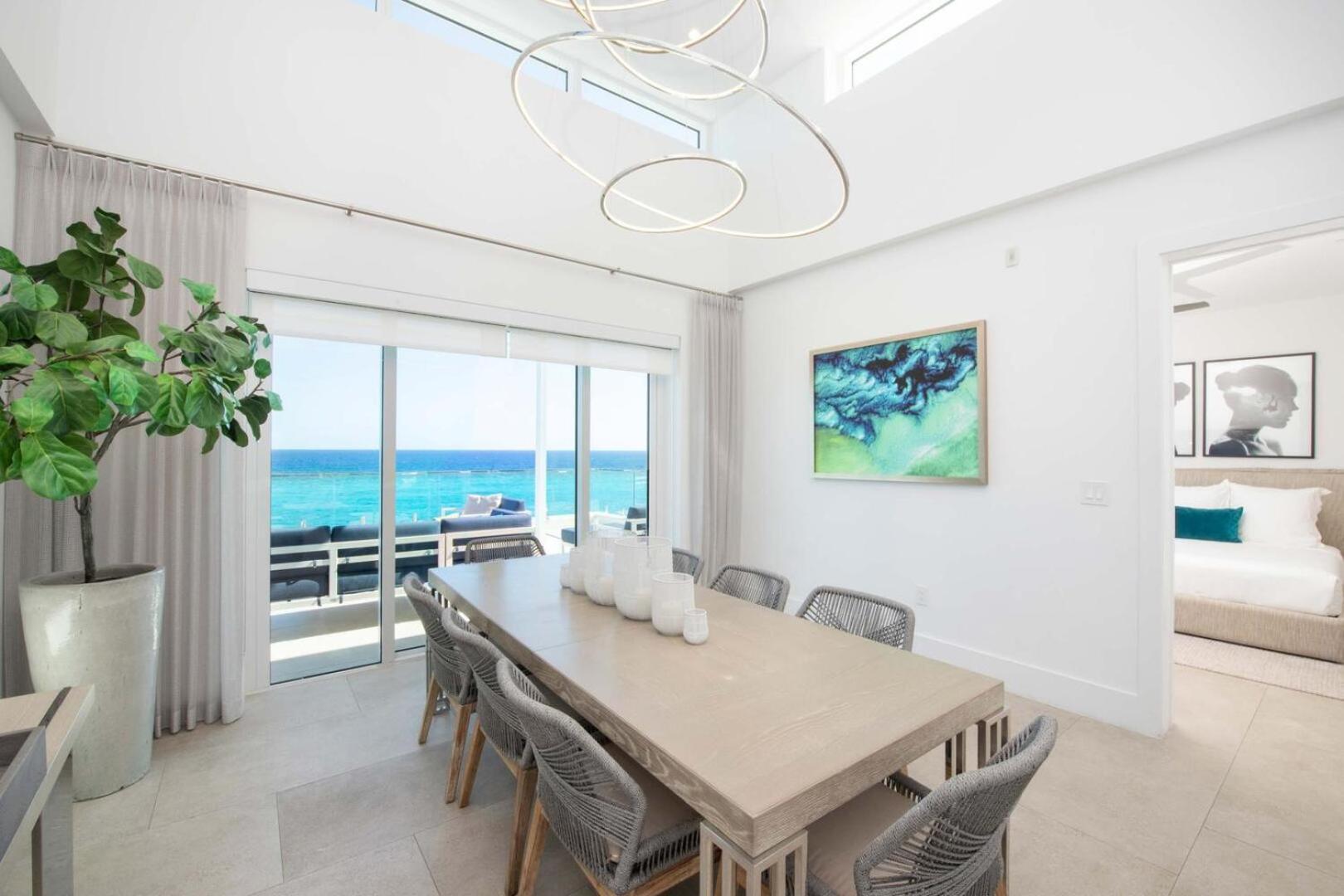 Point 501 Penthouse Apartment