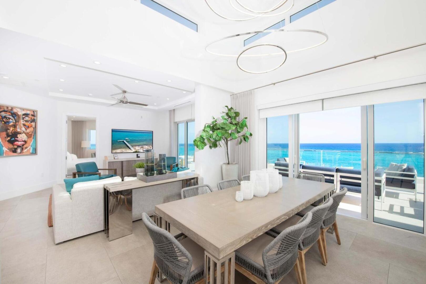 Point 501 Penthouse * Driftwood Village