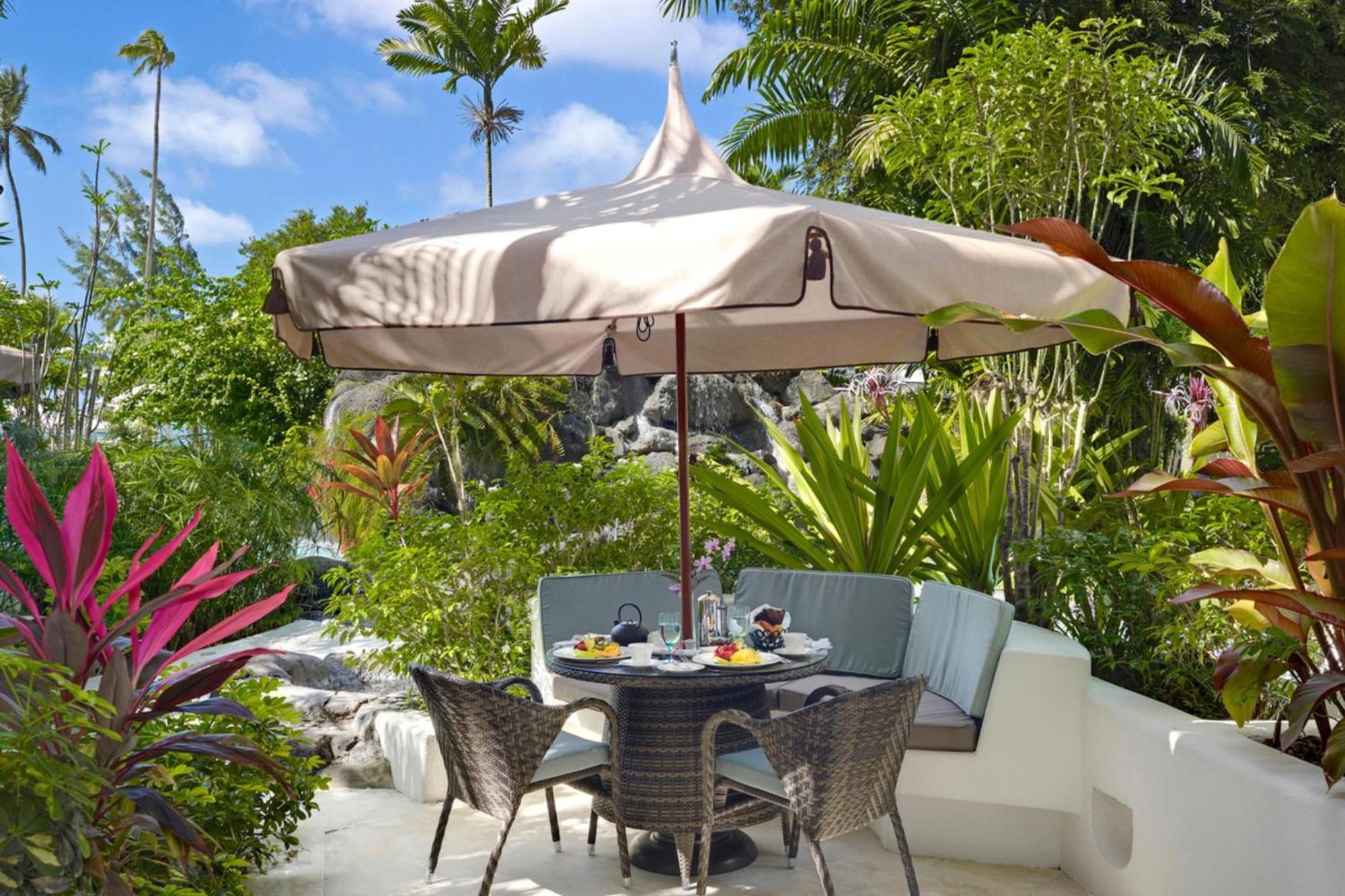 Colony Club By Elegant Hotel 4*