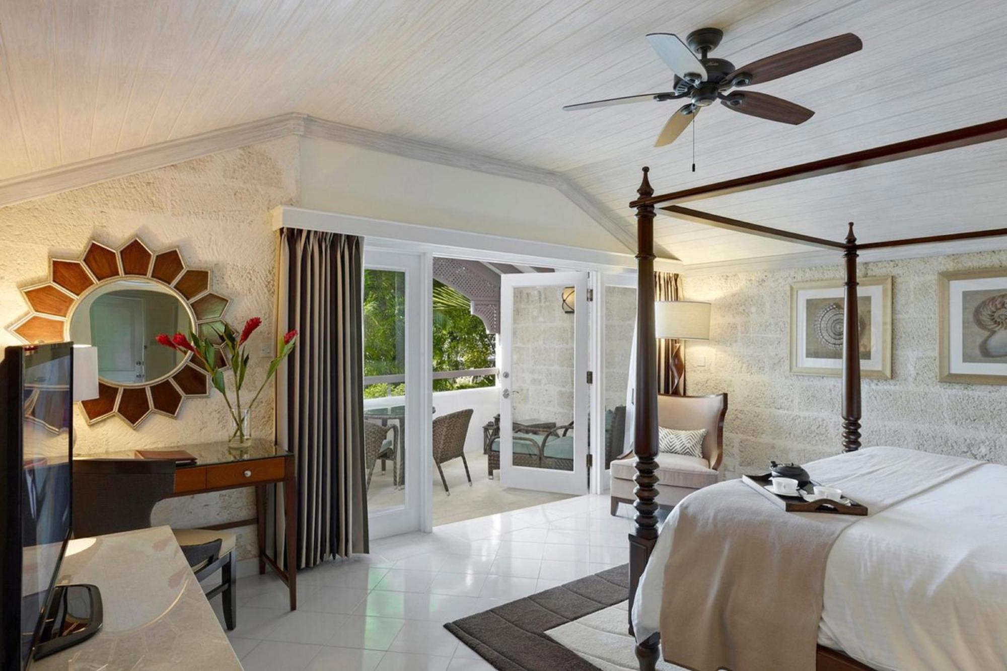 Colony Club By Elegant Saint James