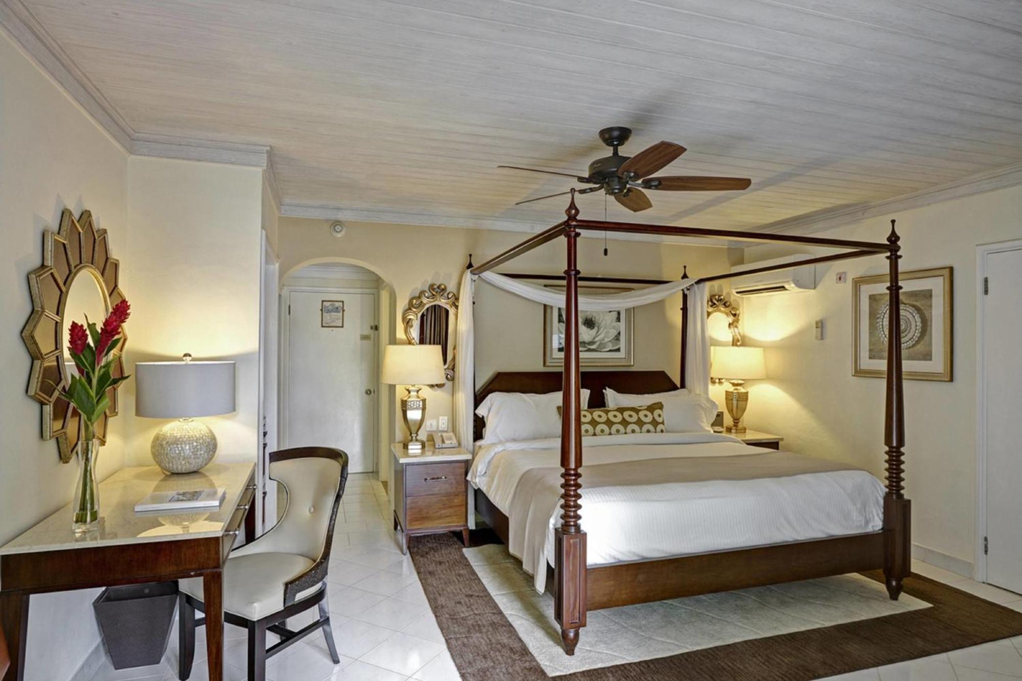 Colony Club By Elegant Hotel 4*
