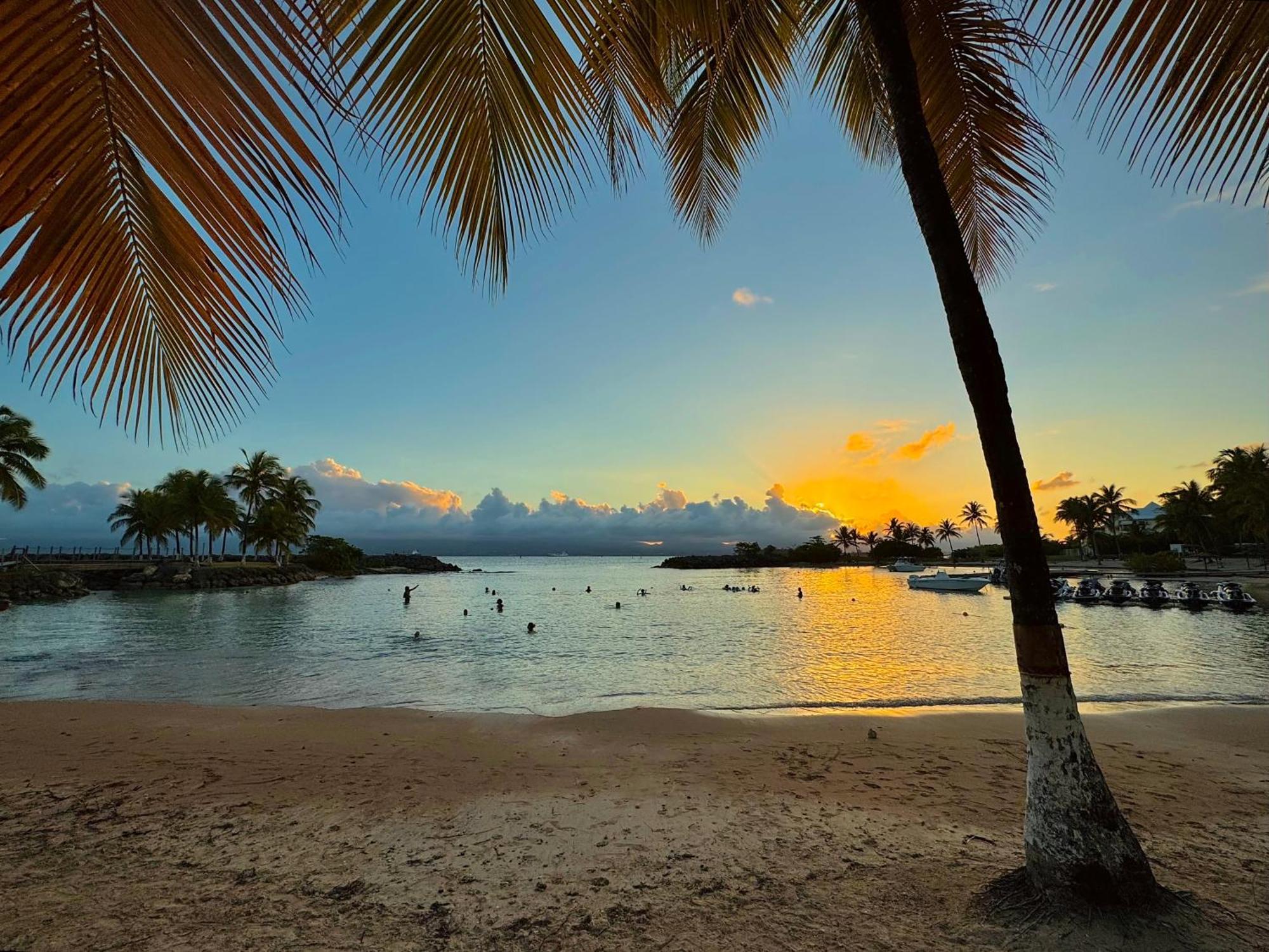 Emeraude Bay, Magnifique T3 Vue Mer, Proche Apartment Le Gosier (Grande-Terre)