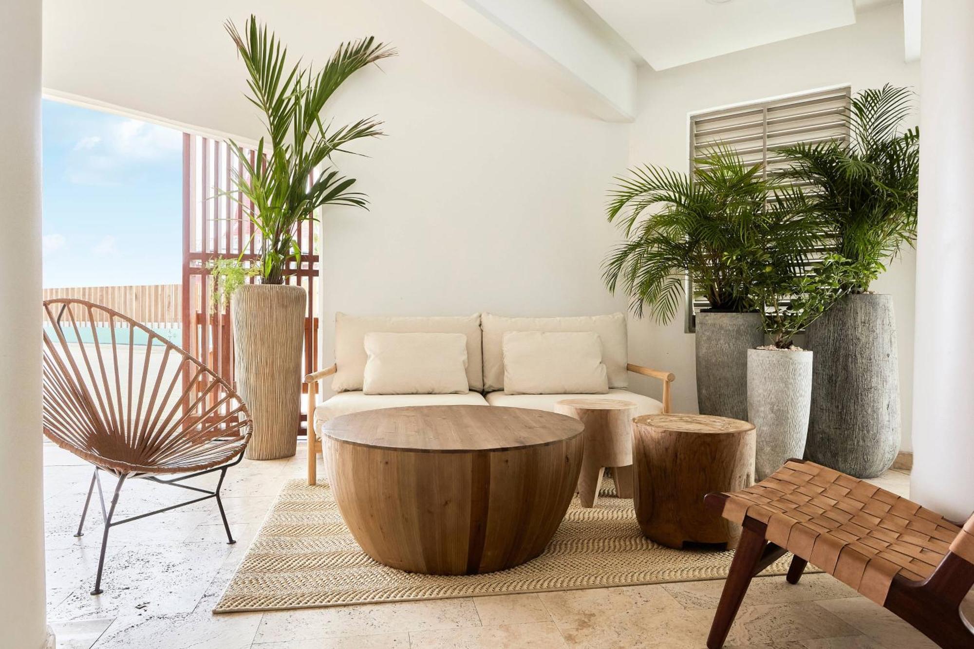 Courtyard By Marriott Aruba Palm Beach