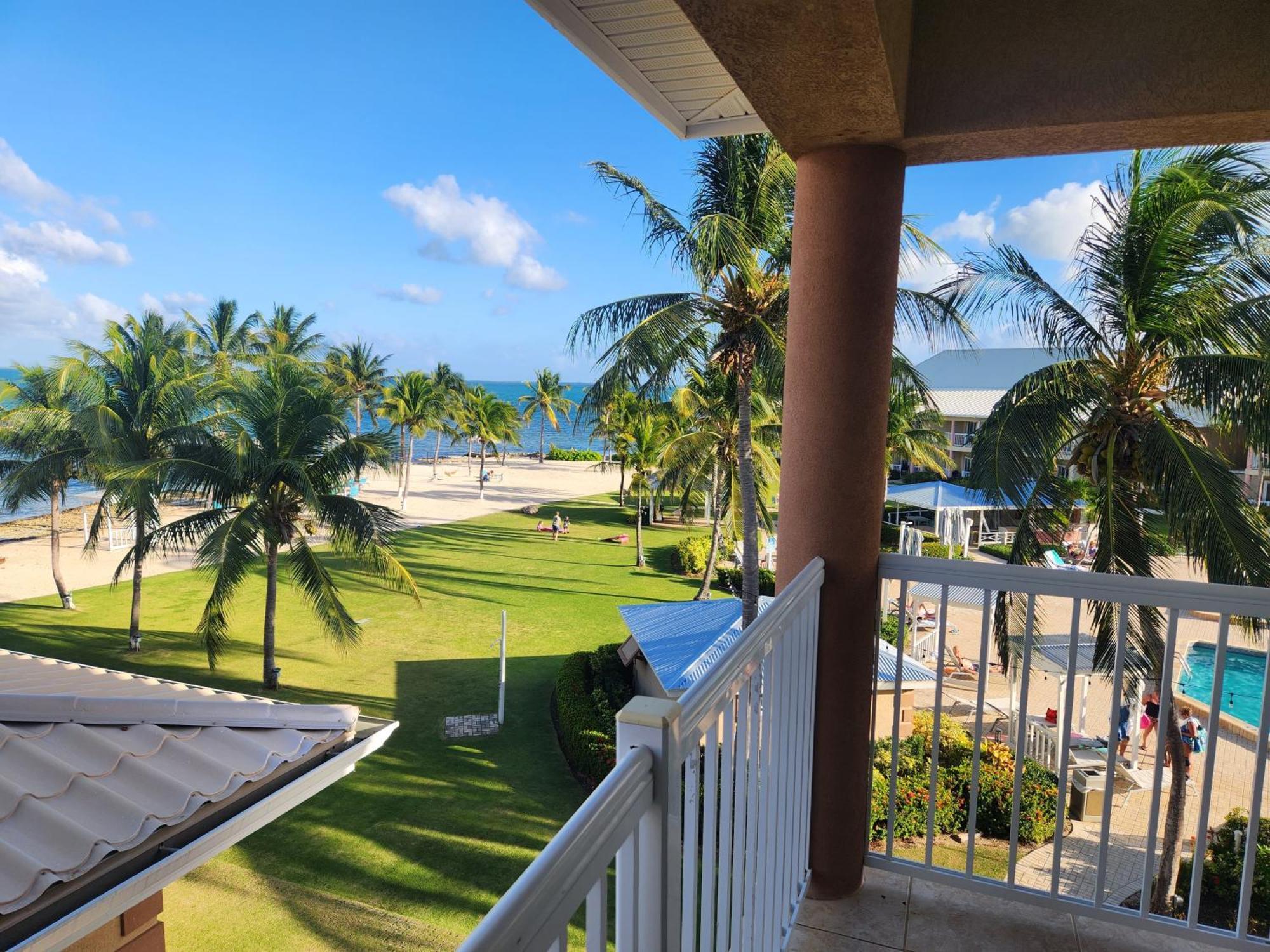 Holiday Grand Cayman By Ihg (adults Only)