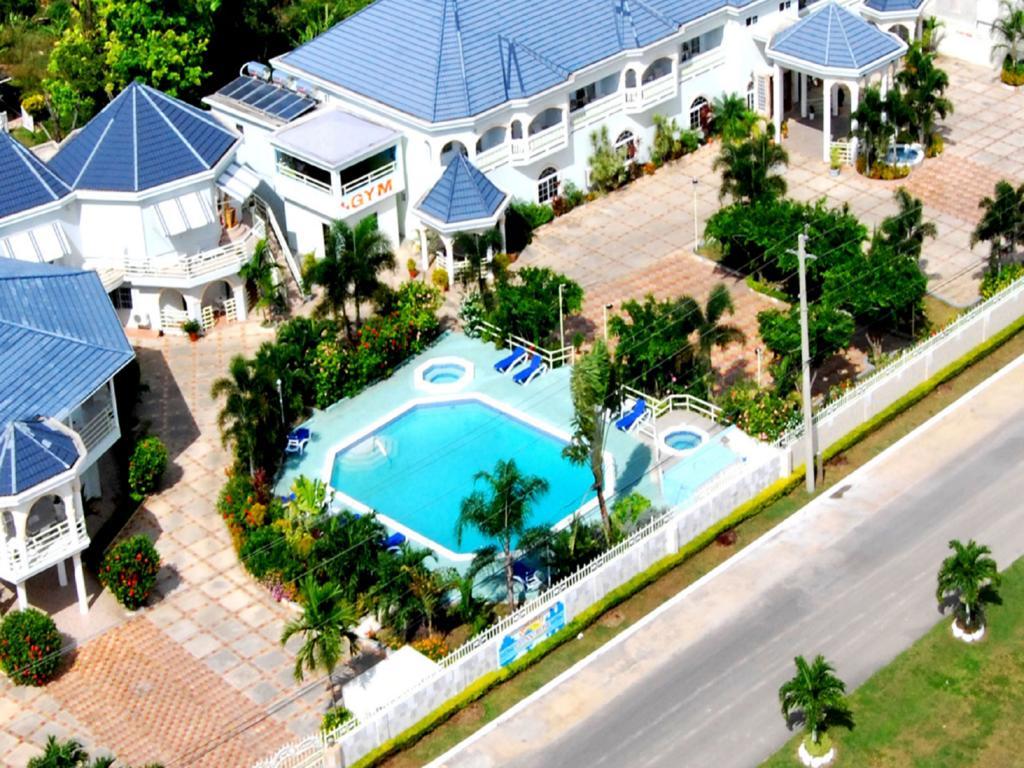 Holiday Haven 3*