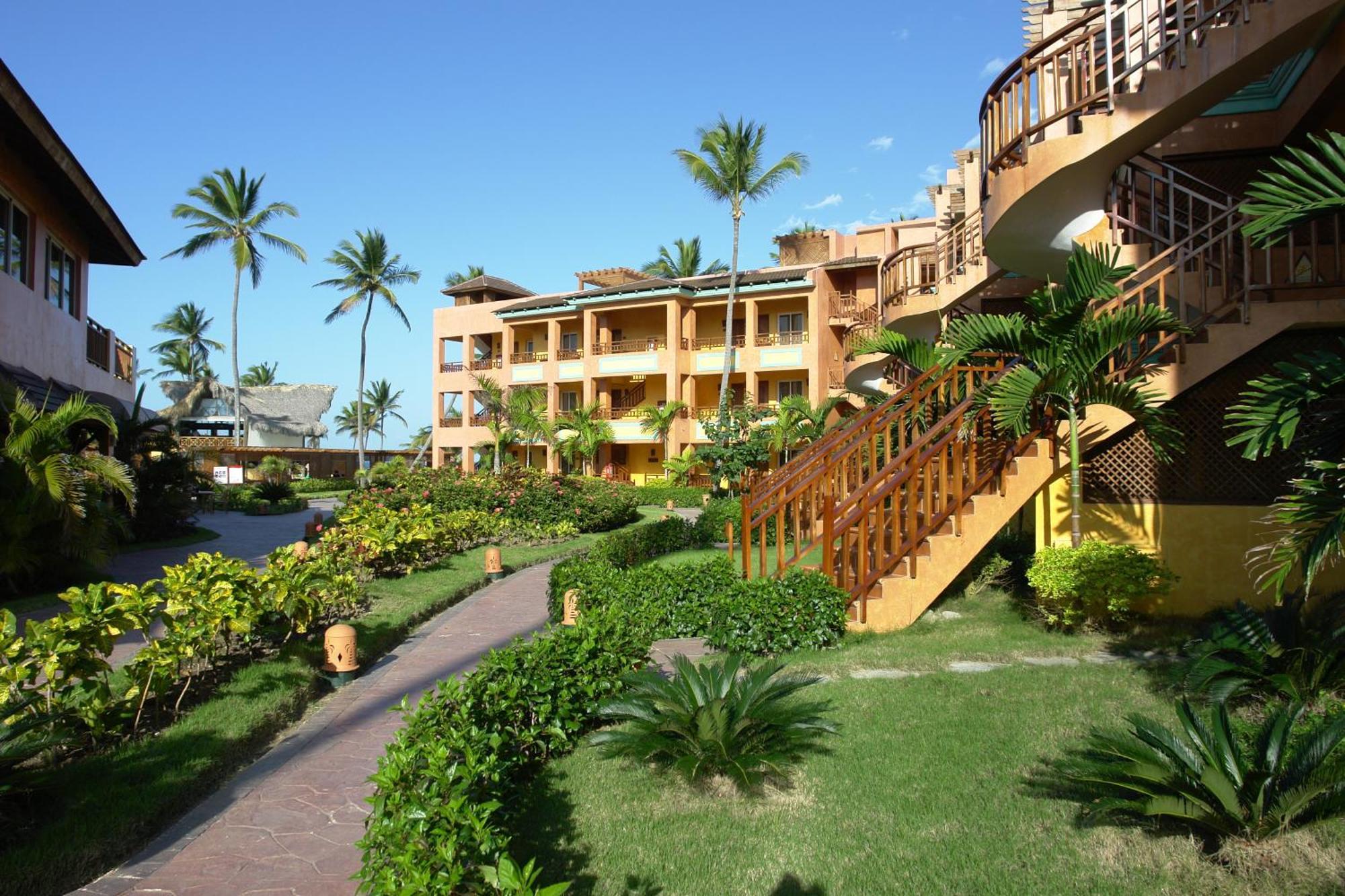 Resort Vik Cayena Beach All Inclusive 5*