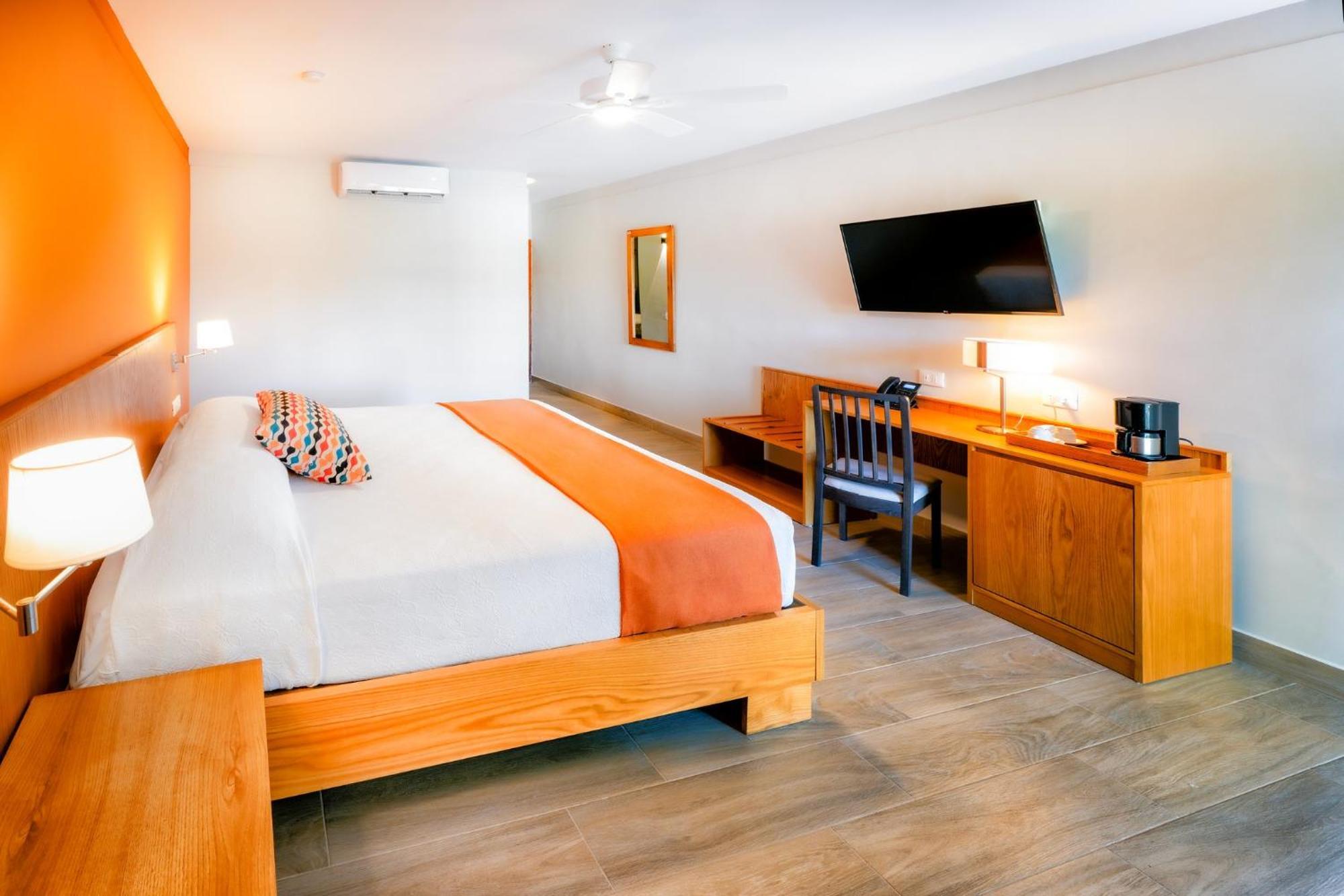 Coral Costa Caribe 4*