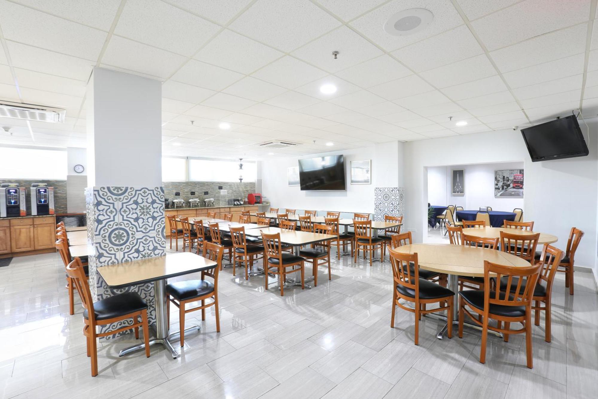 Hotel Airport 3*